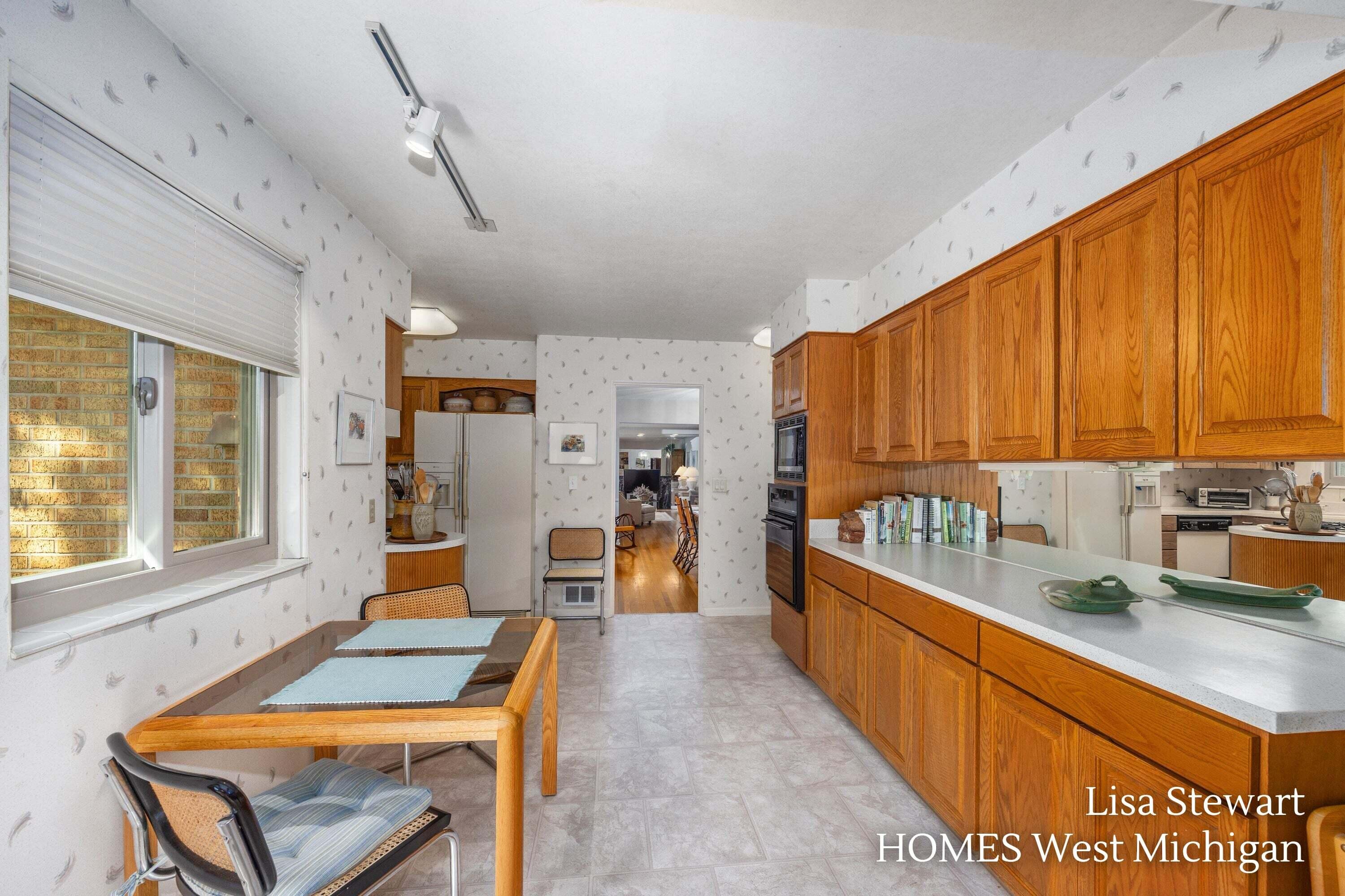 1410 Woodcliff Drive SE East Grand Rapids MI 49506