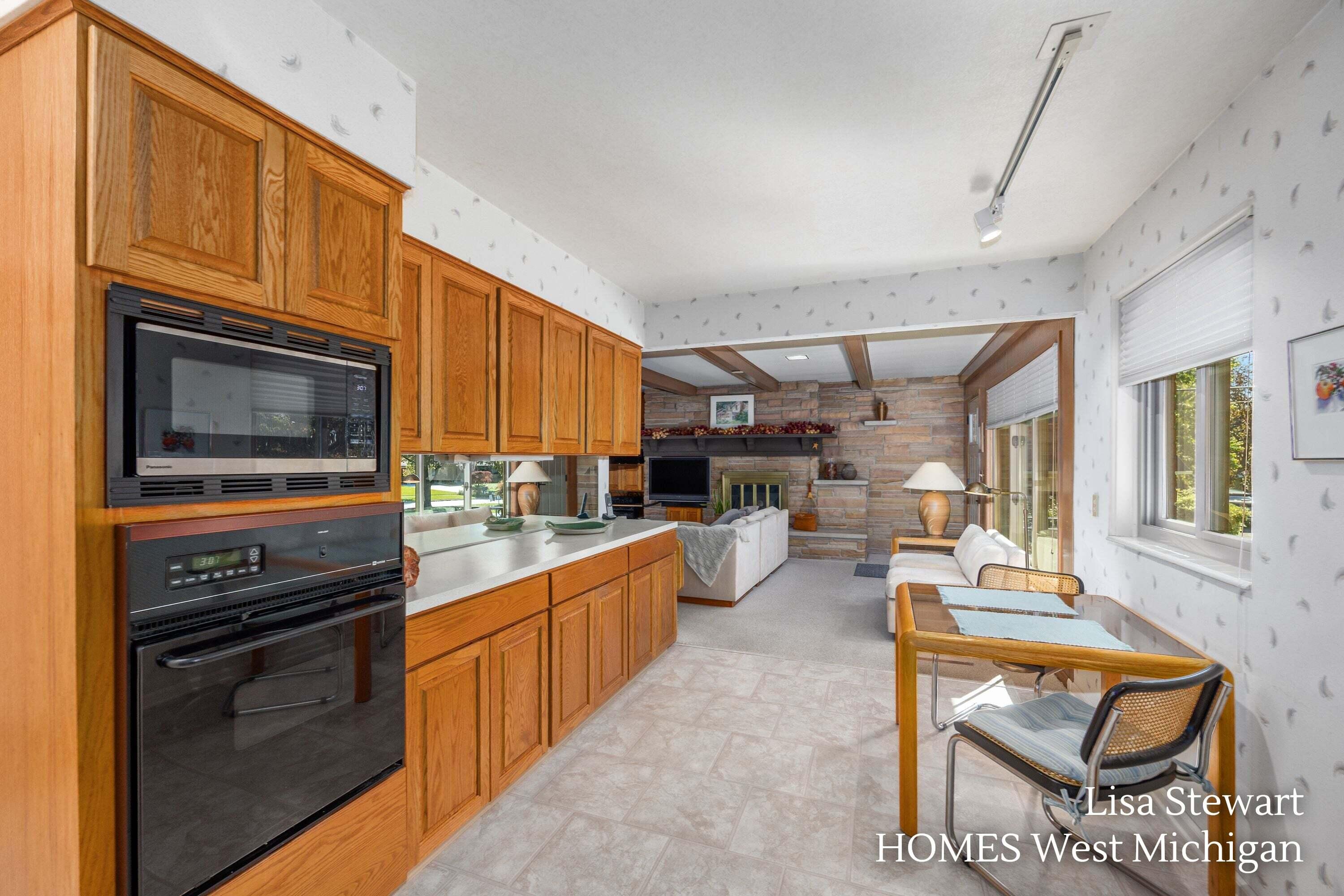 1410 Woodcliff Drive SE East Grand Rapids MI 49506