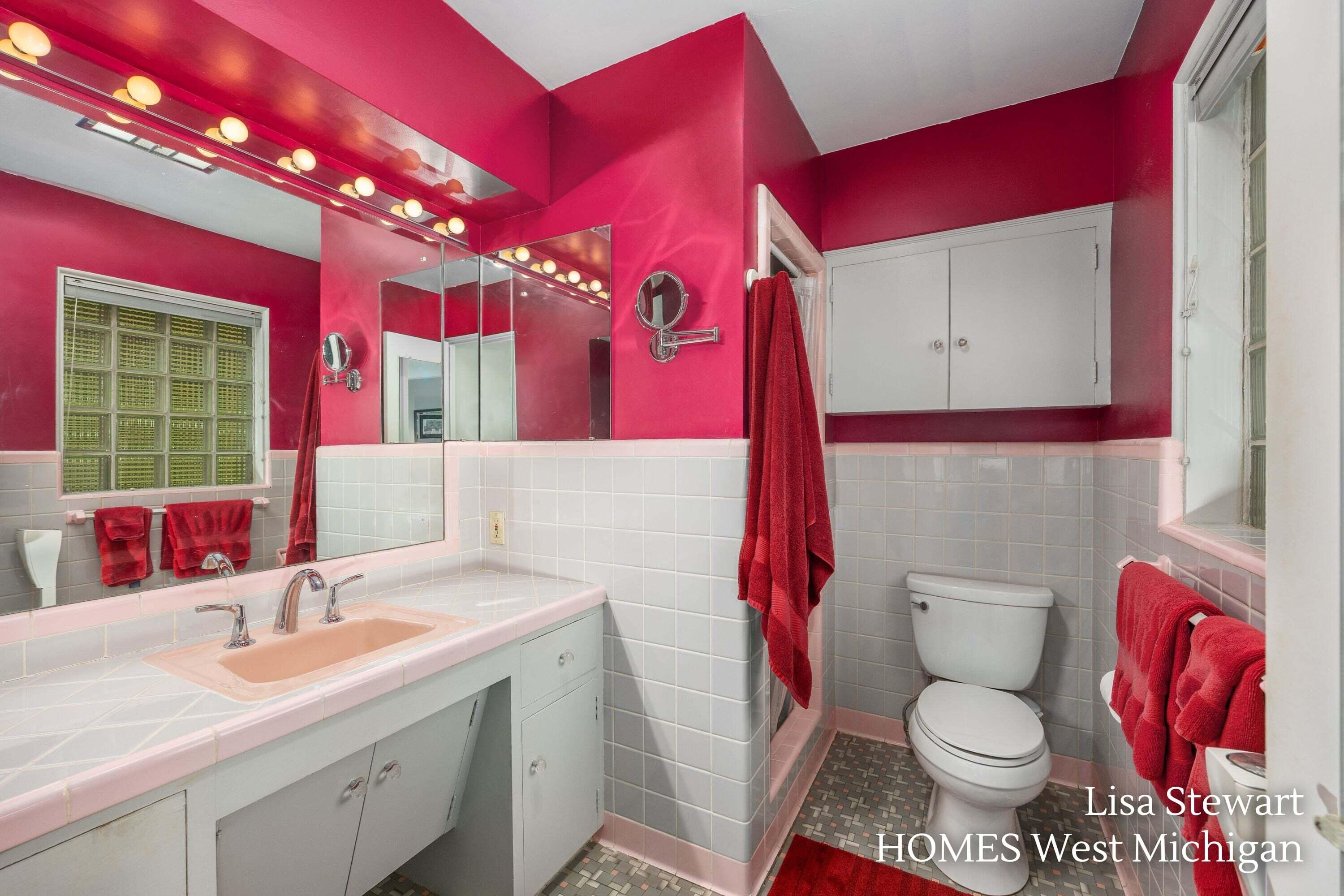 1410 Woodcliff Drive SE East Grand Rapids MI 49506