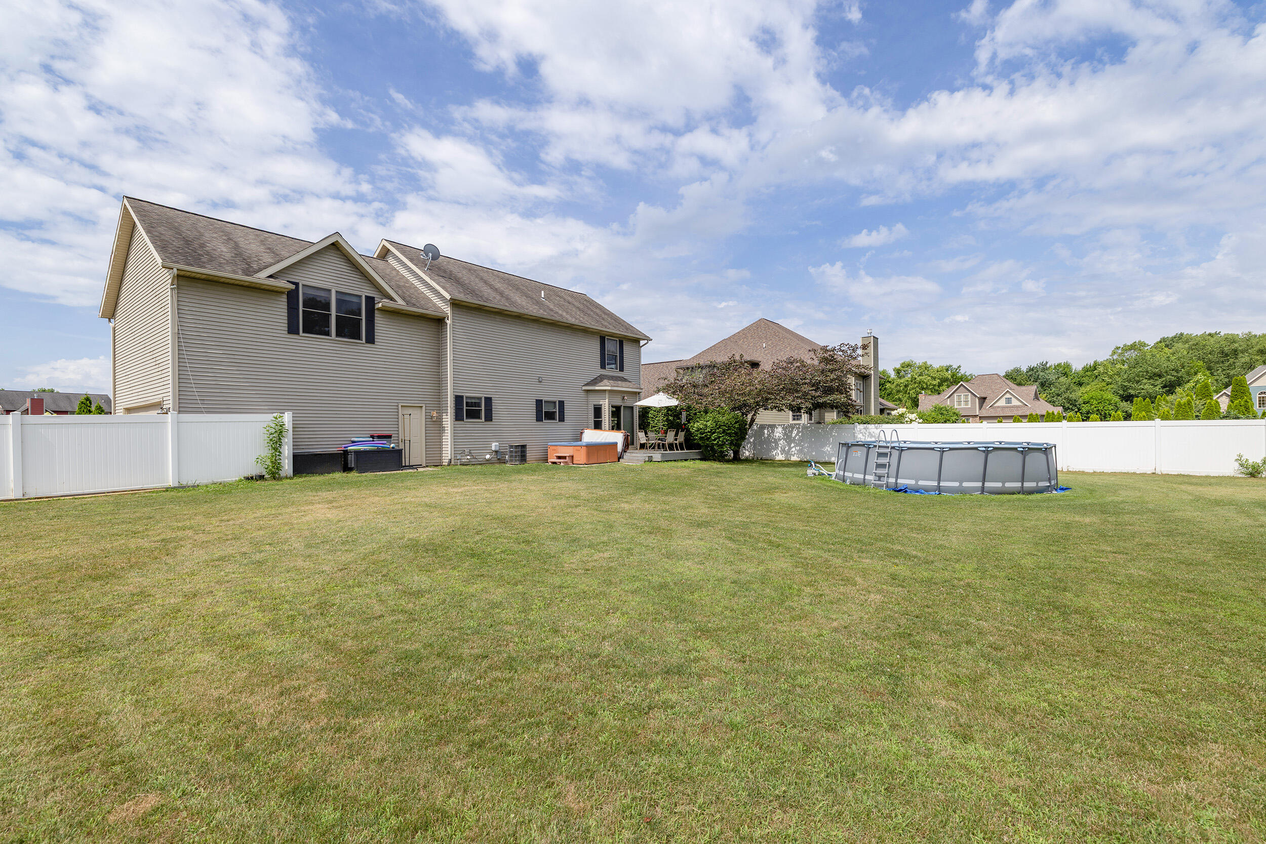2053 Joni Lane Stevensville MI 49127