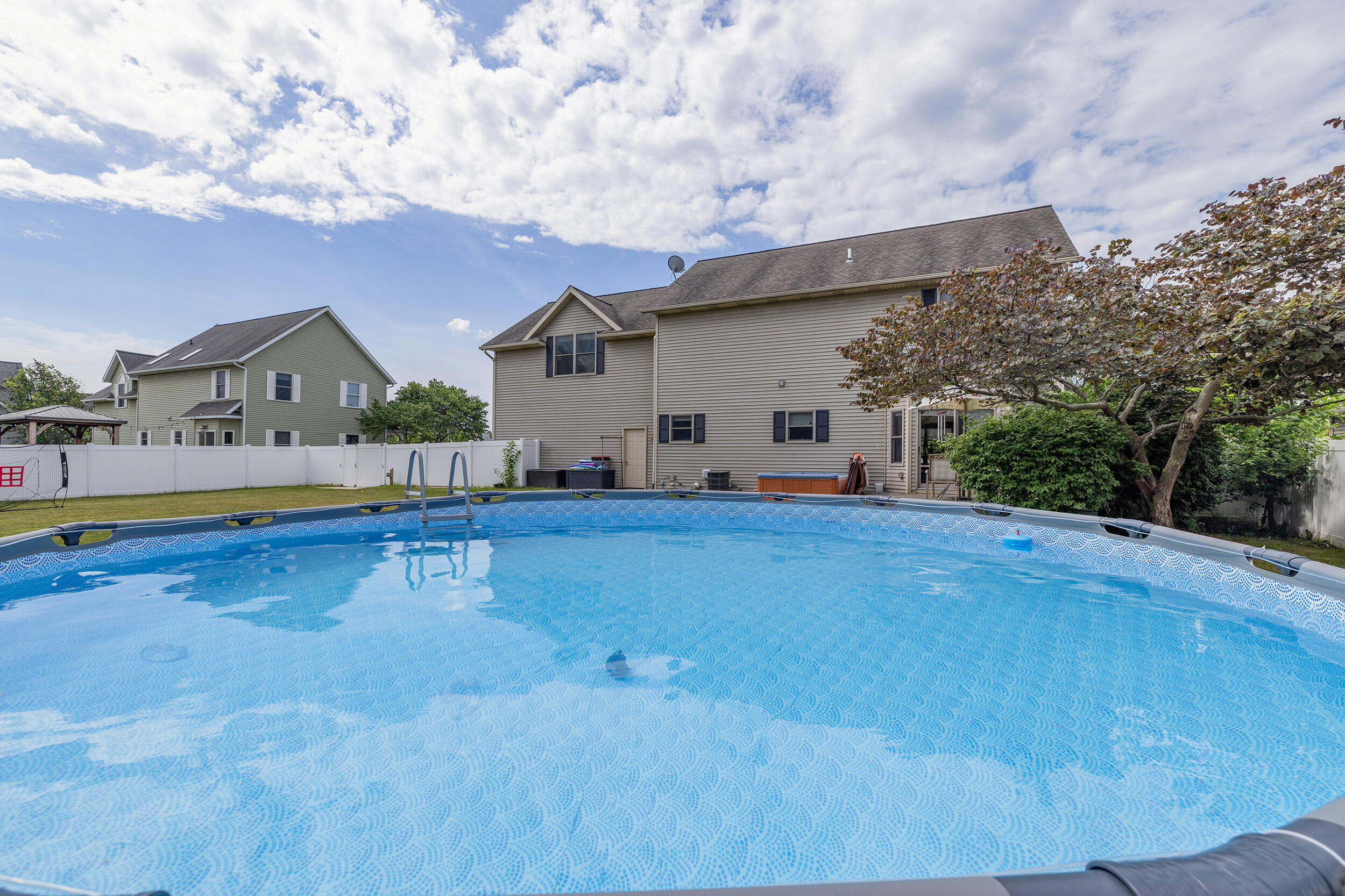 2053 Joni Lane Stevensville MI 49127