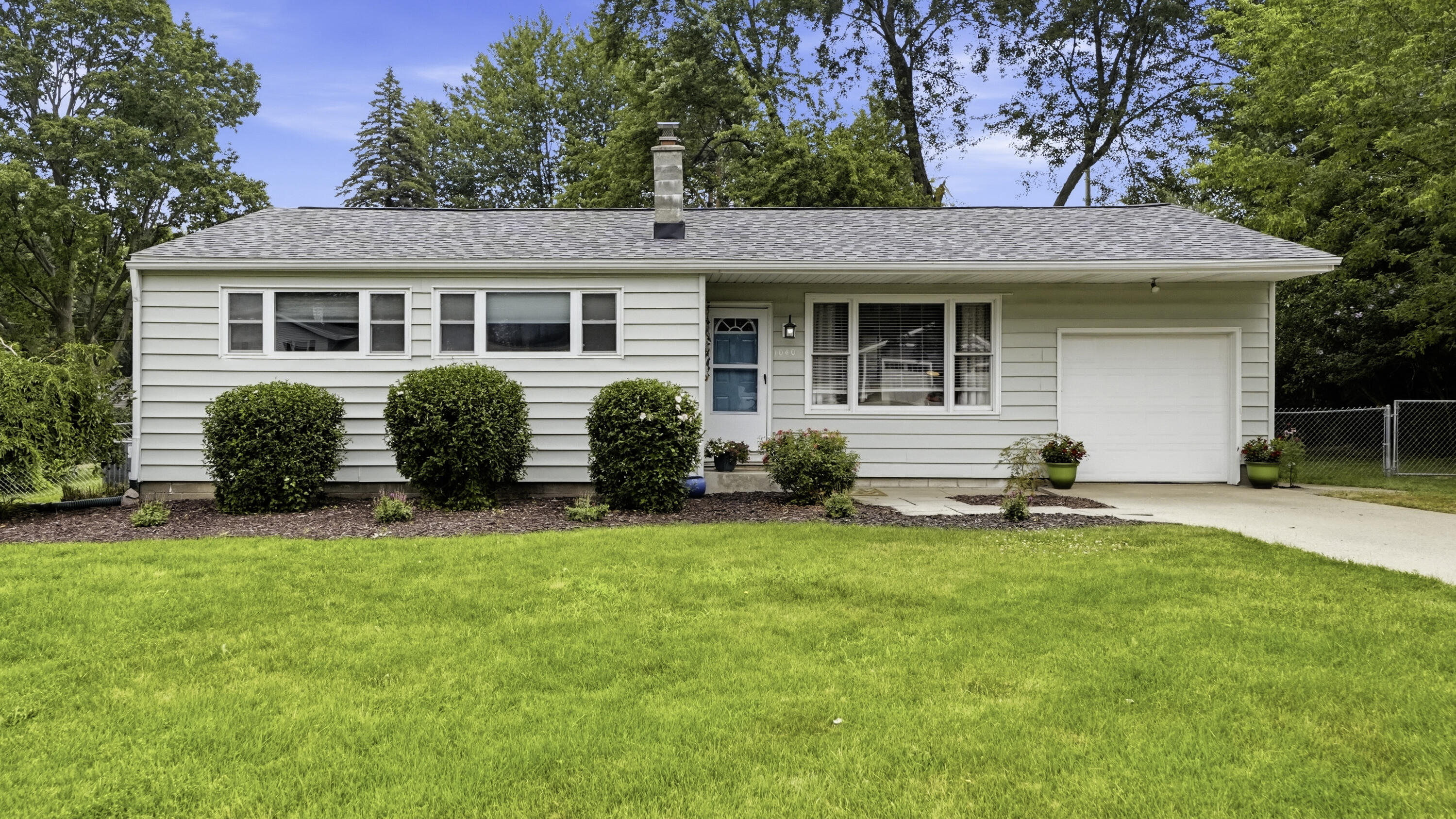 1040 Kirk Drive SE Grand Rapids MI 49546