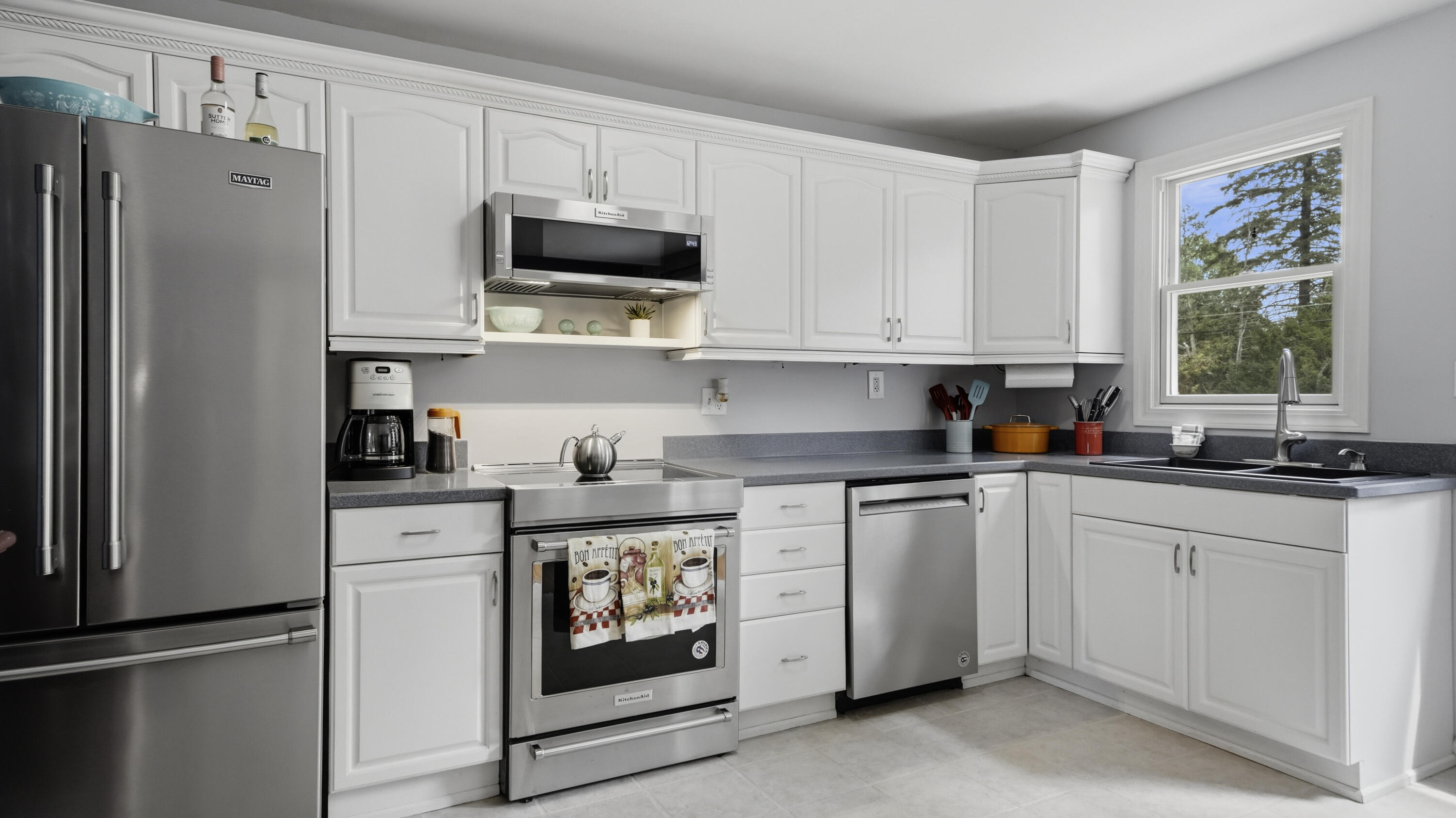 1040 Kirk Drive SE Grand Rapids MI 49546