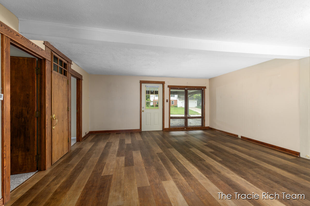 227 E Division Street NE Rockford MI 49341
