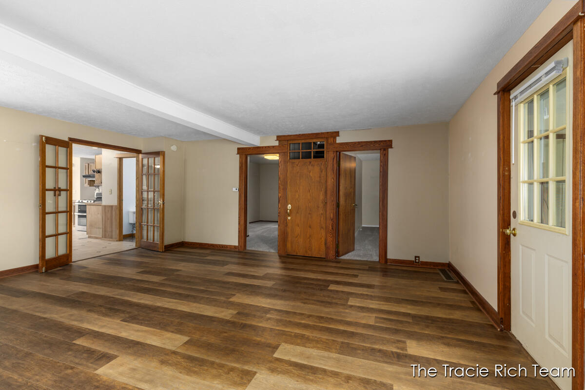227 E Division Street NE Rockford MI 49341