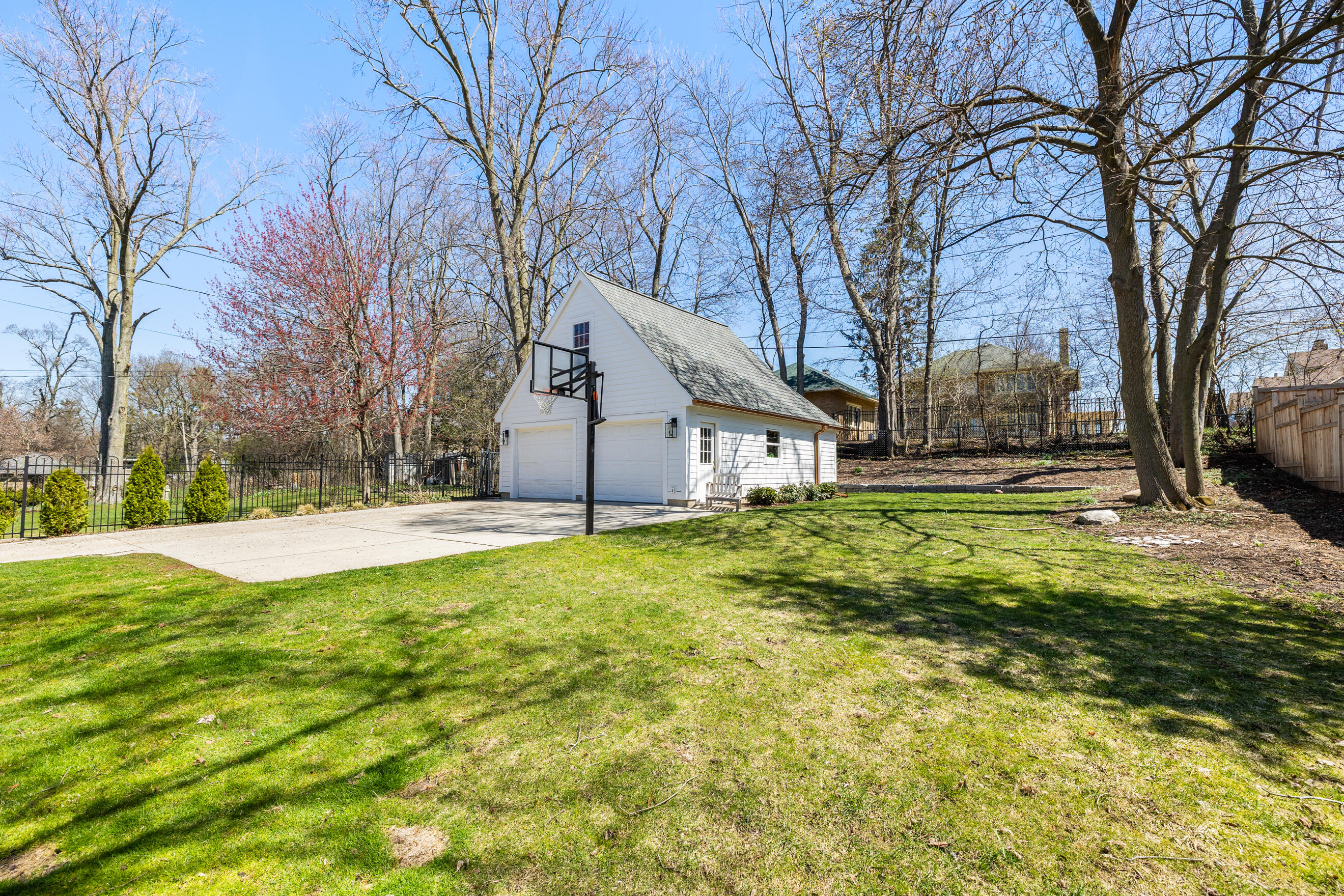 520 Cambridge Boulevard SE Grand Rapids MI 49506