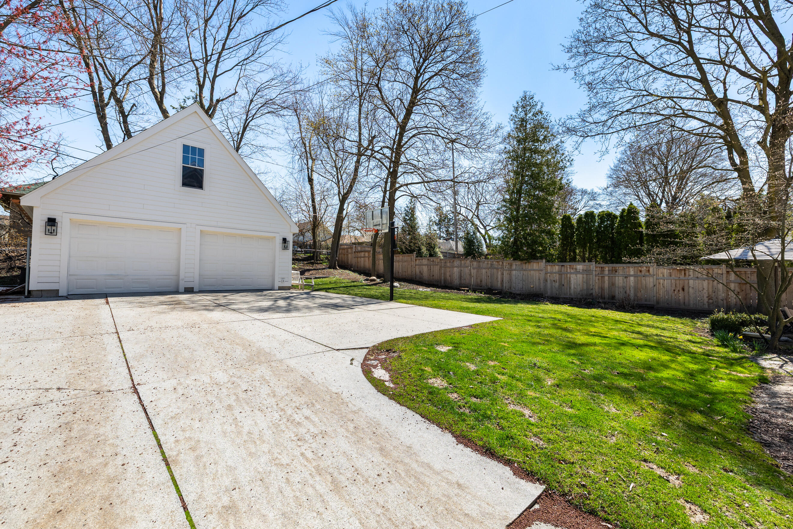 520 Cambridge Boulevard SE Grand Rapids MI 49506