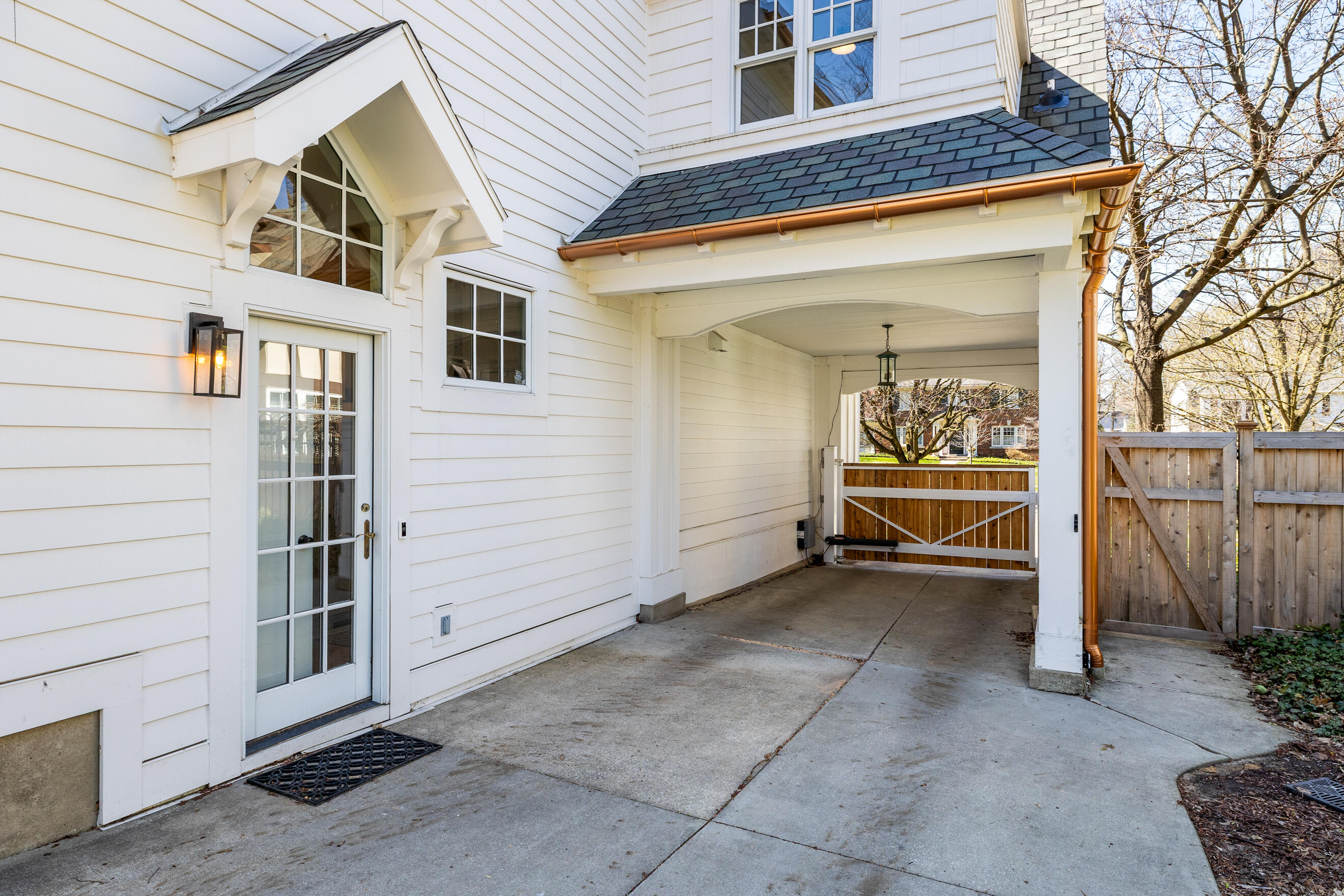 520 Cambridge Boulevard SE Grand Rapids MI 49506