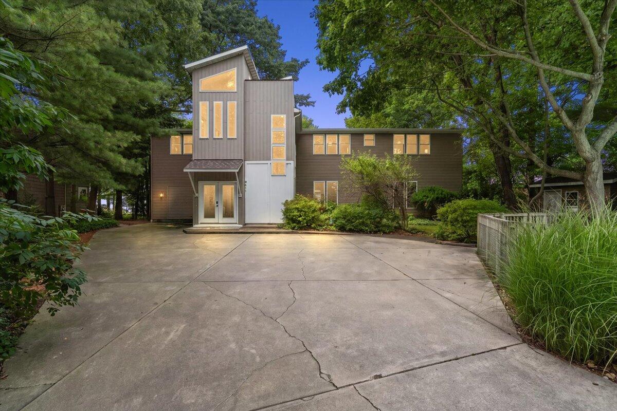 4611 Park Avenue Benton Harbor MI 49022