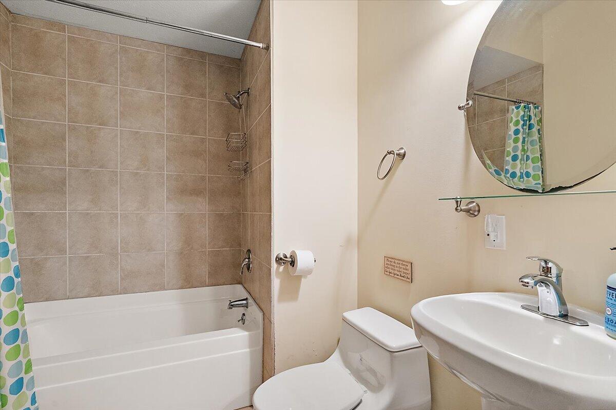 4611 Park Avenue Benton Harbor MI 49022