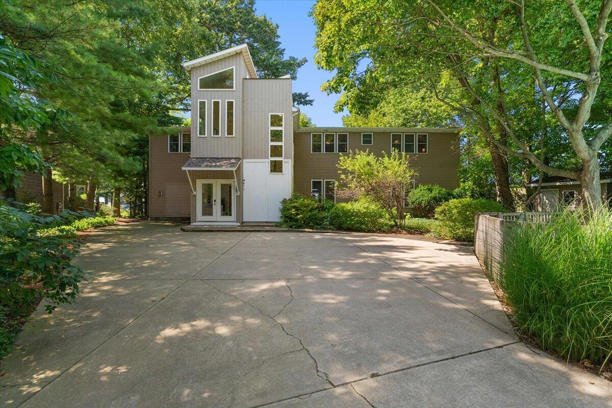 4611 Park Avenue Benton Harbor MI 49022