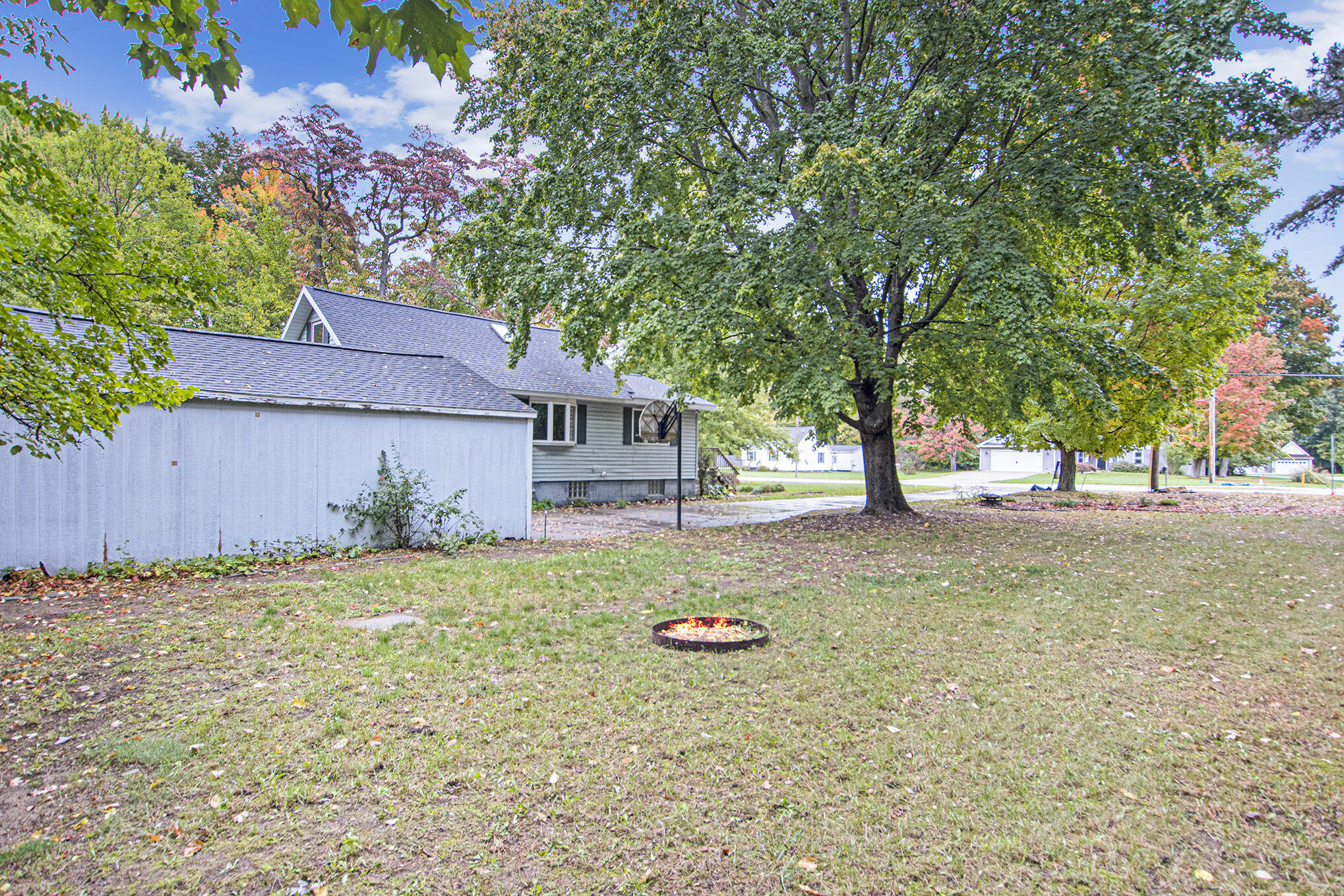 14877 160th Avenue Grand Haven MI 49417