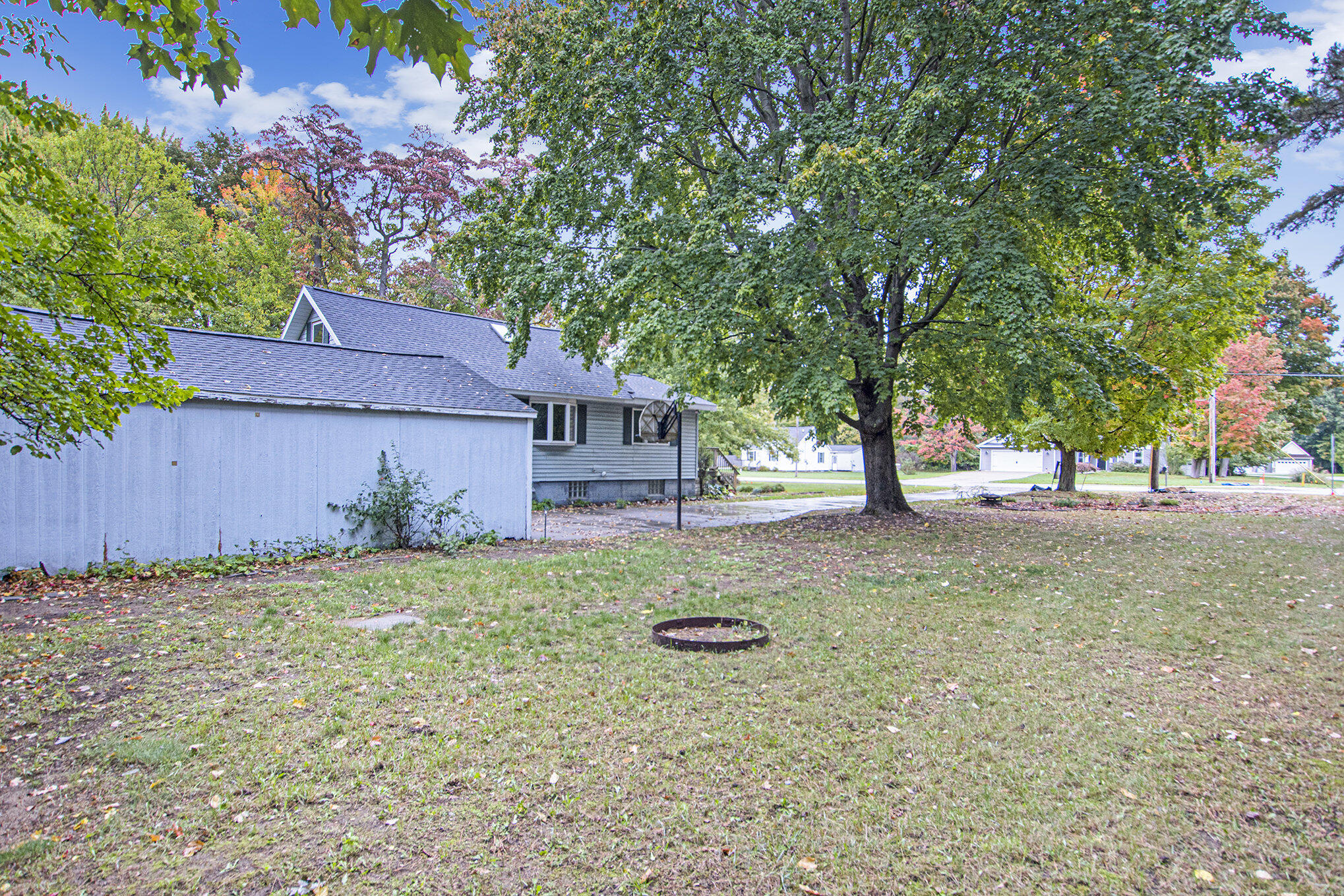 14877 160th Avenue Grand Haven MI 49417