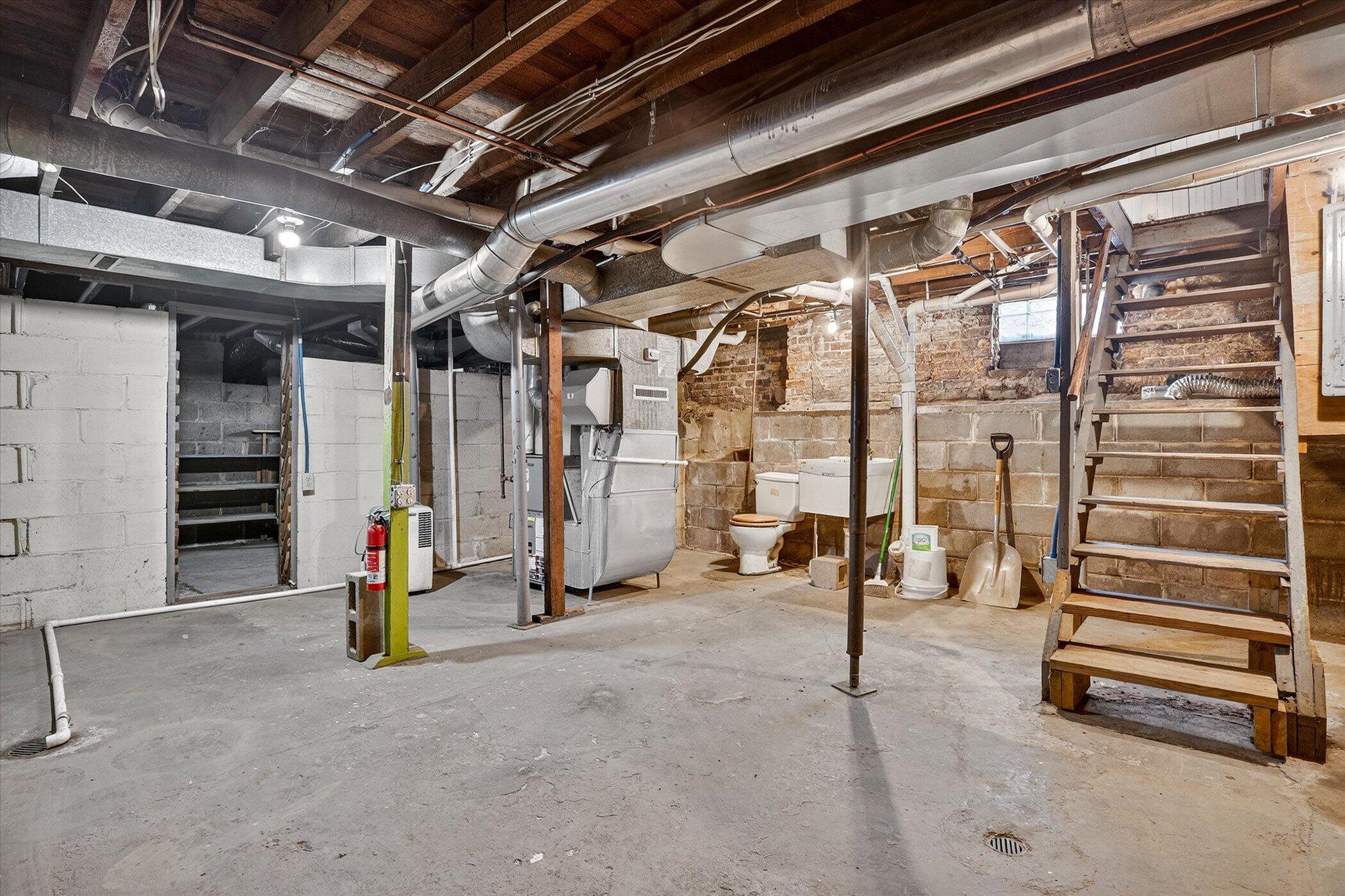 1008 Oak Street Niles MI 49120
