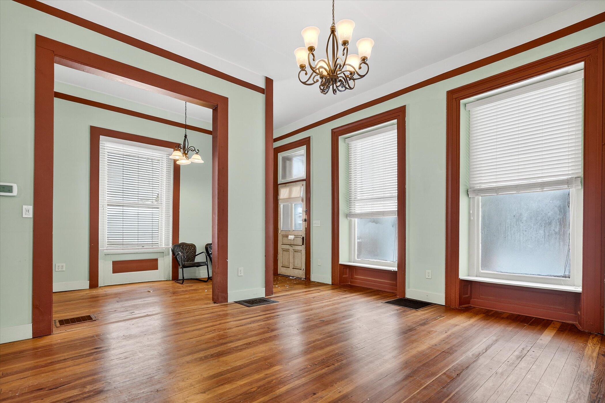 1008 Oak Street Niles MI 49120