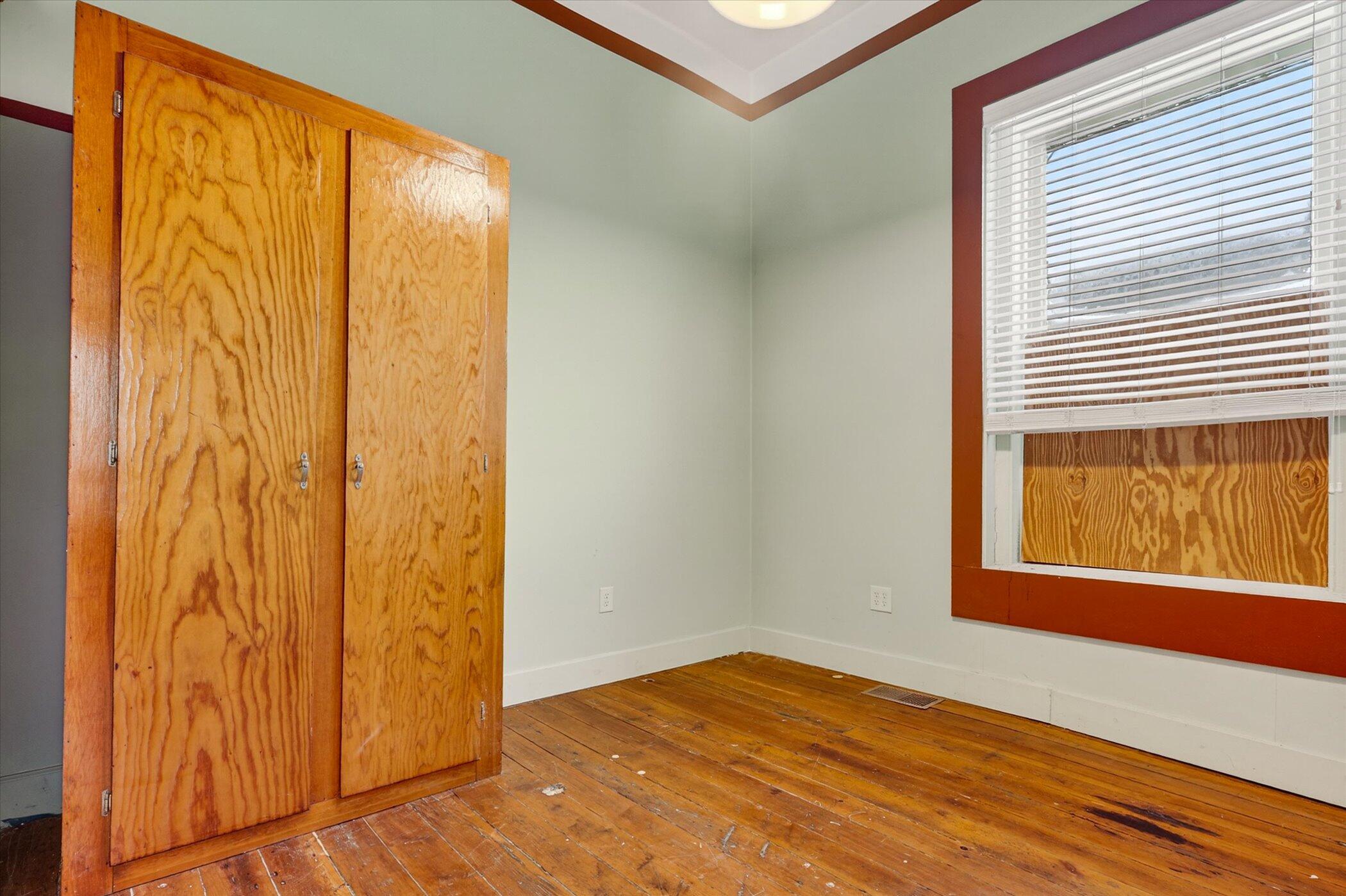 1008 Oak Street Niles MI 49120