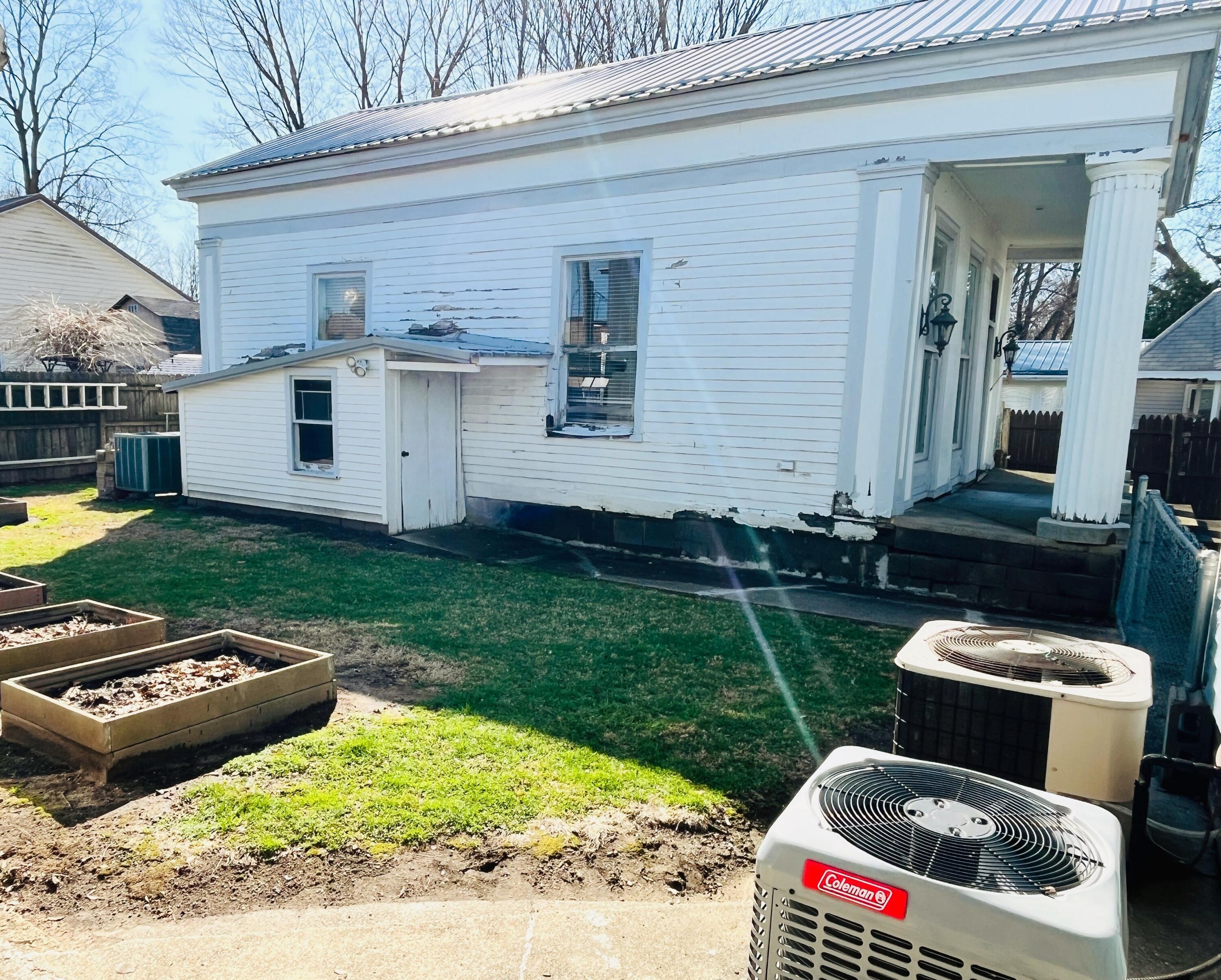 1008 Oak Street Niles MI 49120