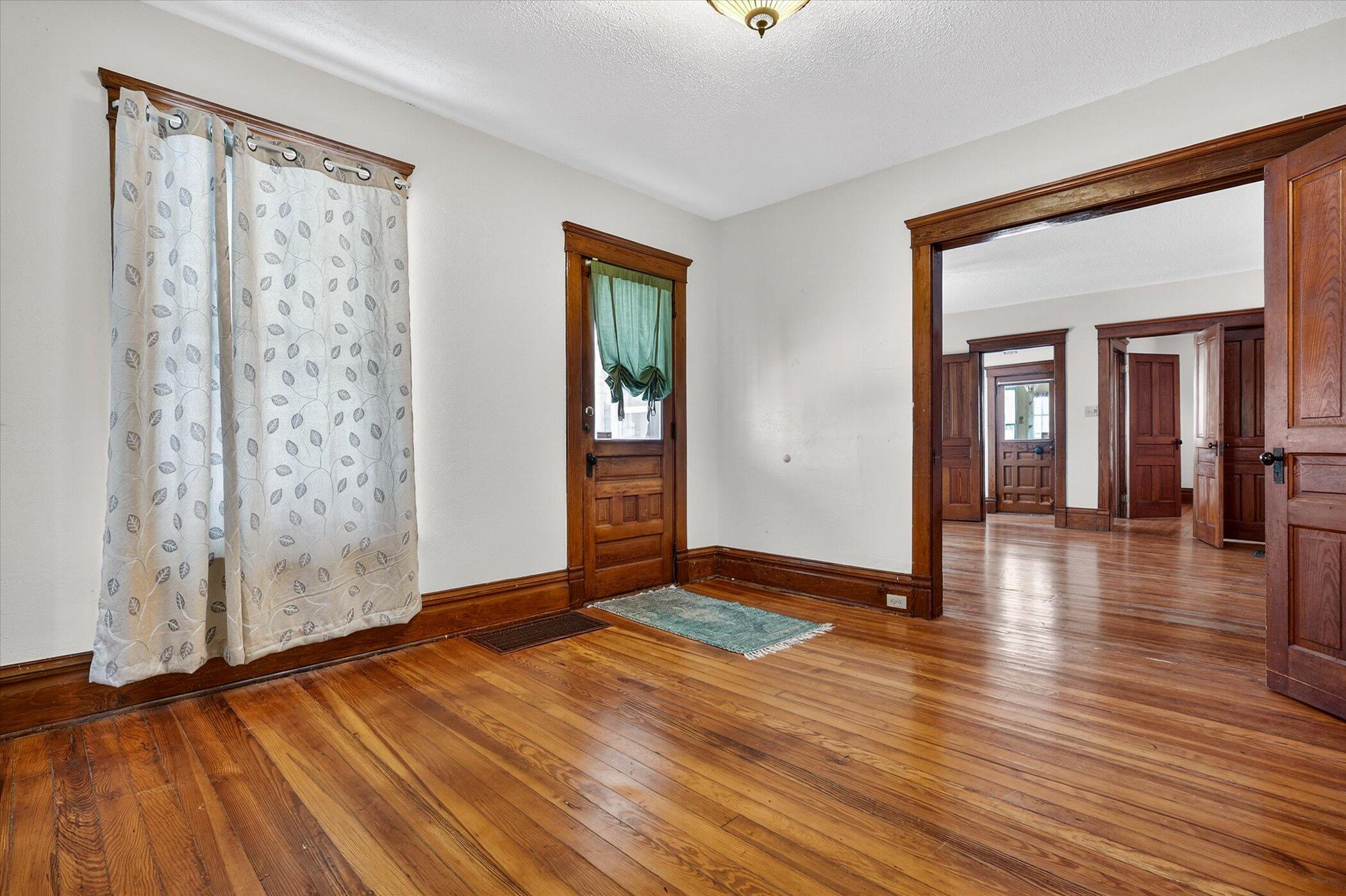 1008 Oak Street Niles MI 49120
