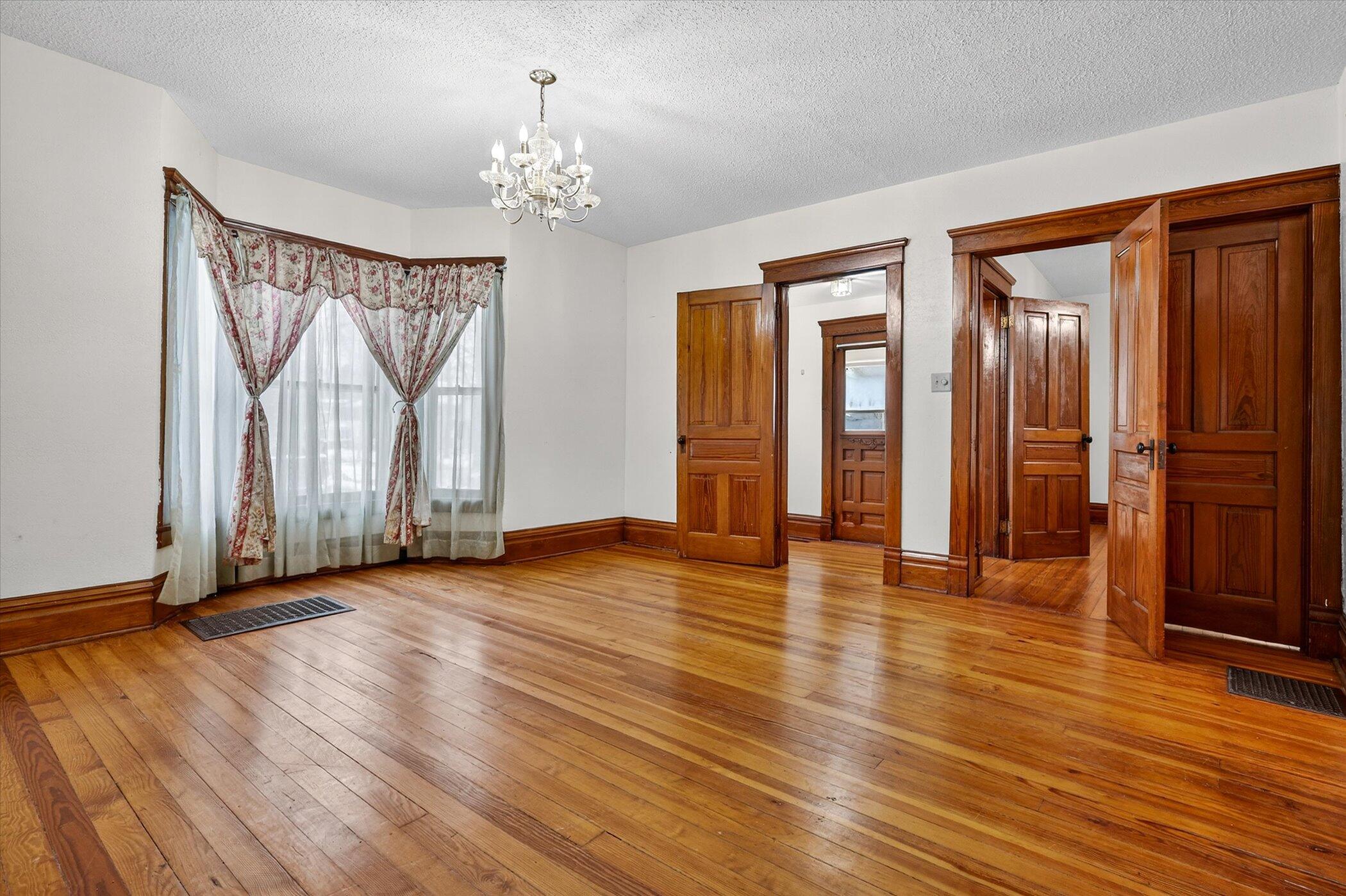 1008 Oak Street Niles MI 49120
