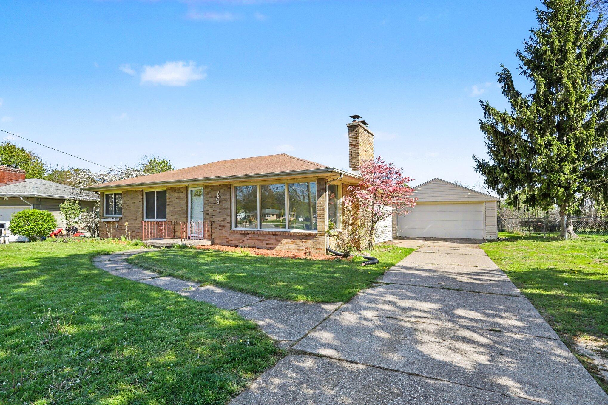 1411 Meadowlane Drive SE Grand Rapids MI 49508