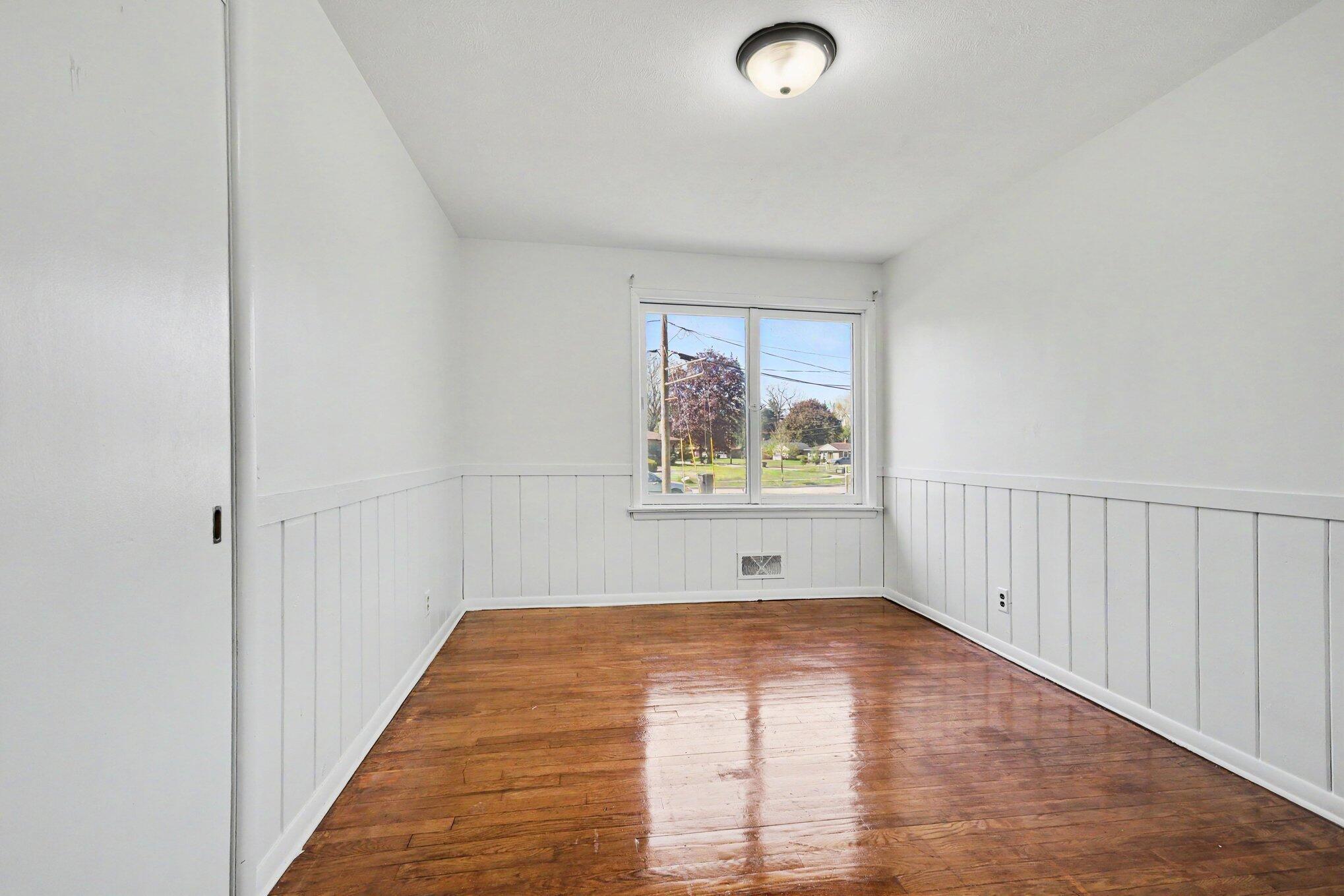 1411 Meadowlane Drive SE Grand Rapids MI 49508