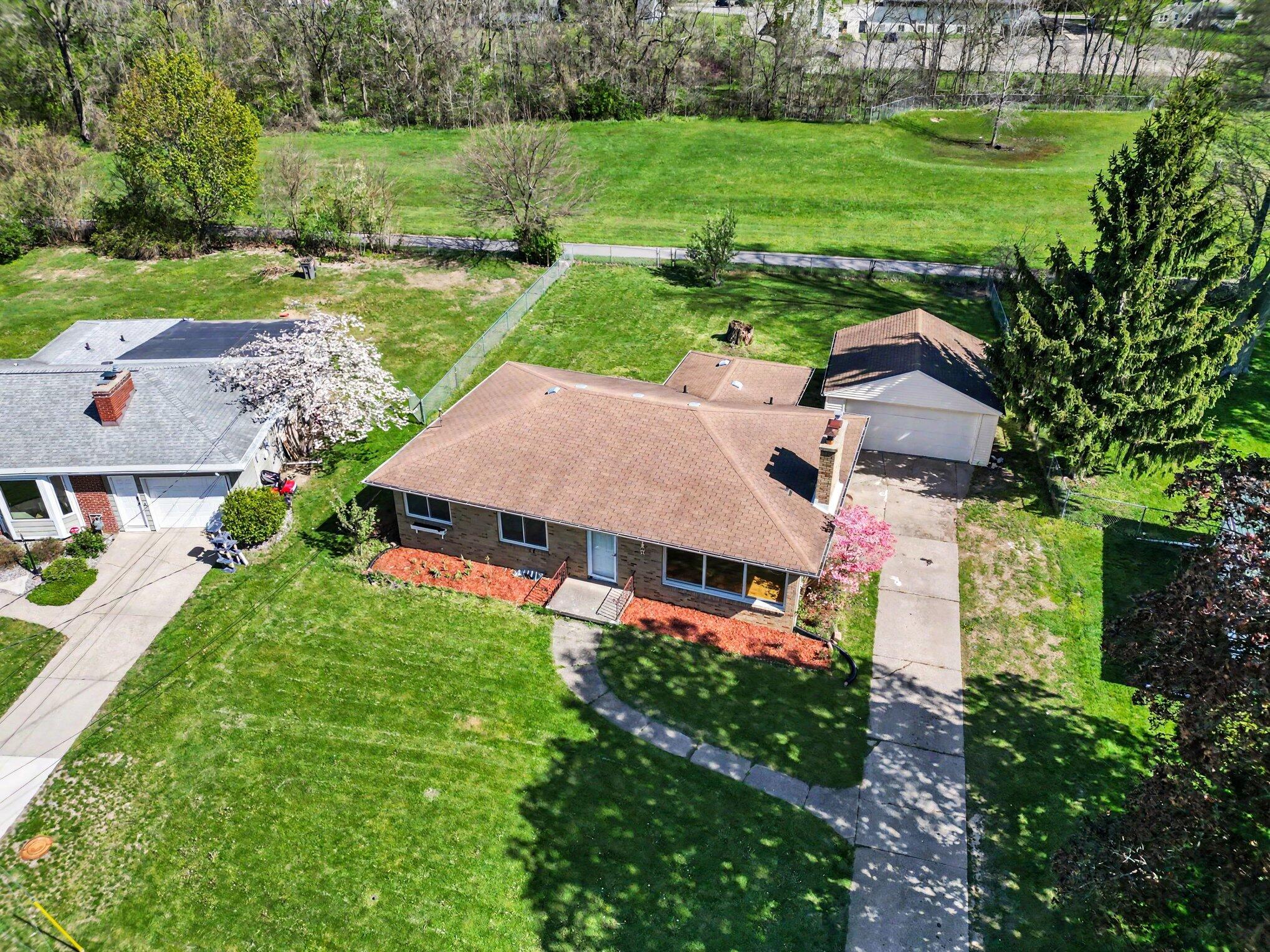 1411 Meadowlane Drive SE Grand Rapids MI 49508