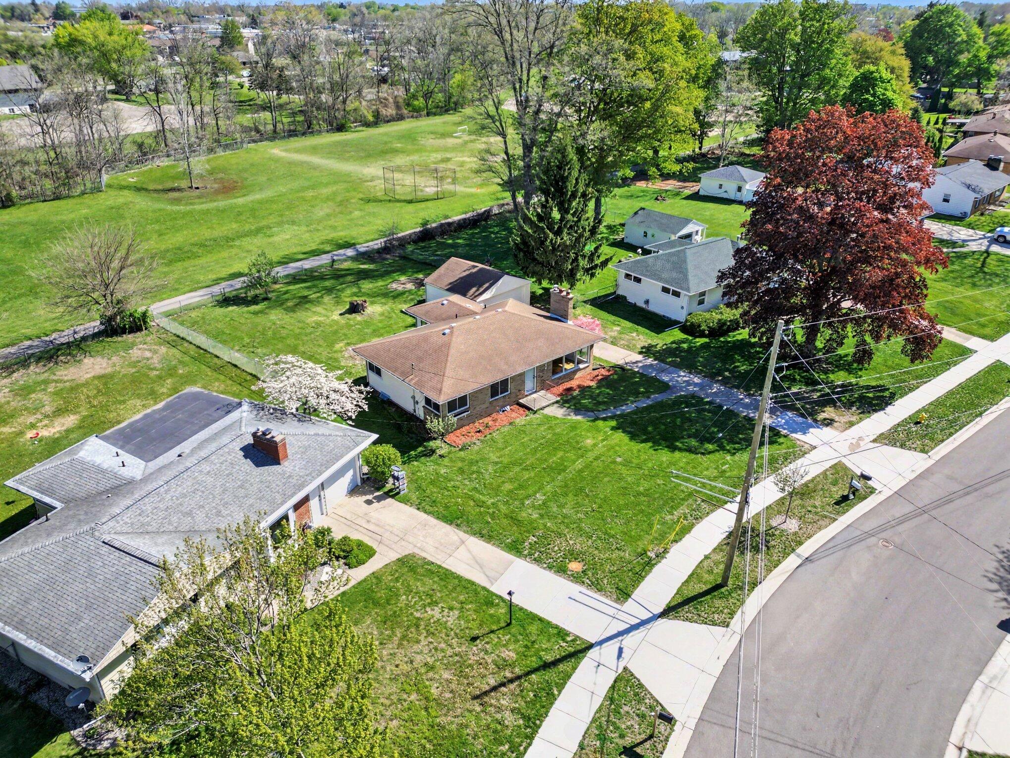 1411 Meadowlane Drive SE Grand Rapids MI 49508