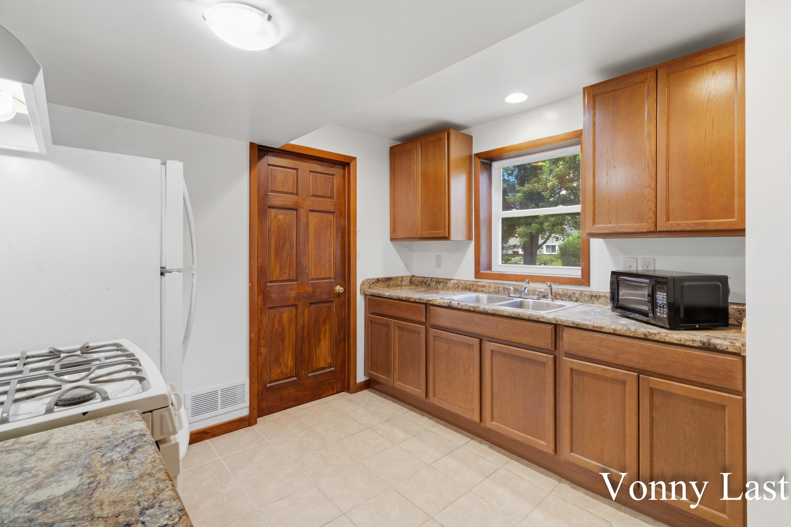 875 SE Argo Avenue SE Grand Rapids MI 49546