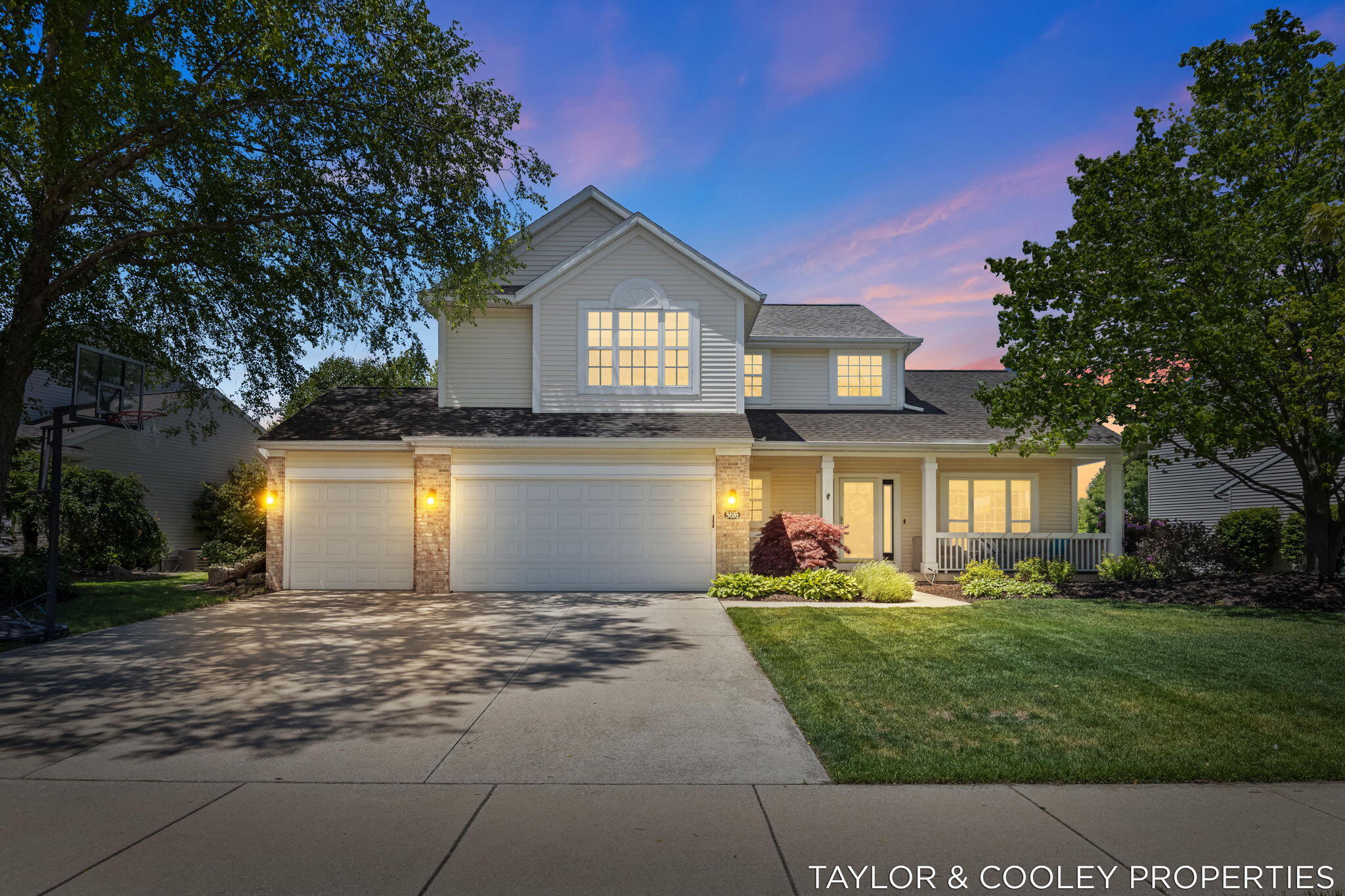 5616 Highbury Drive SE Ada MI 49301