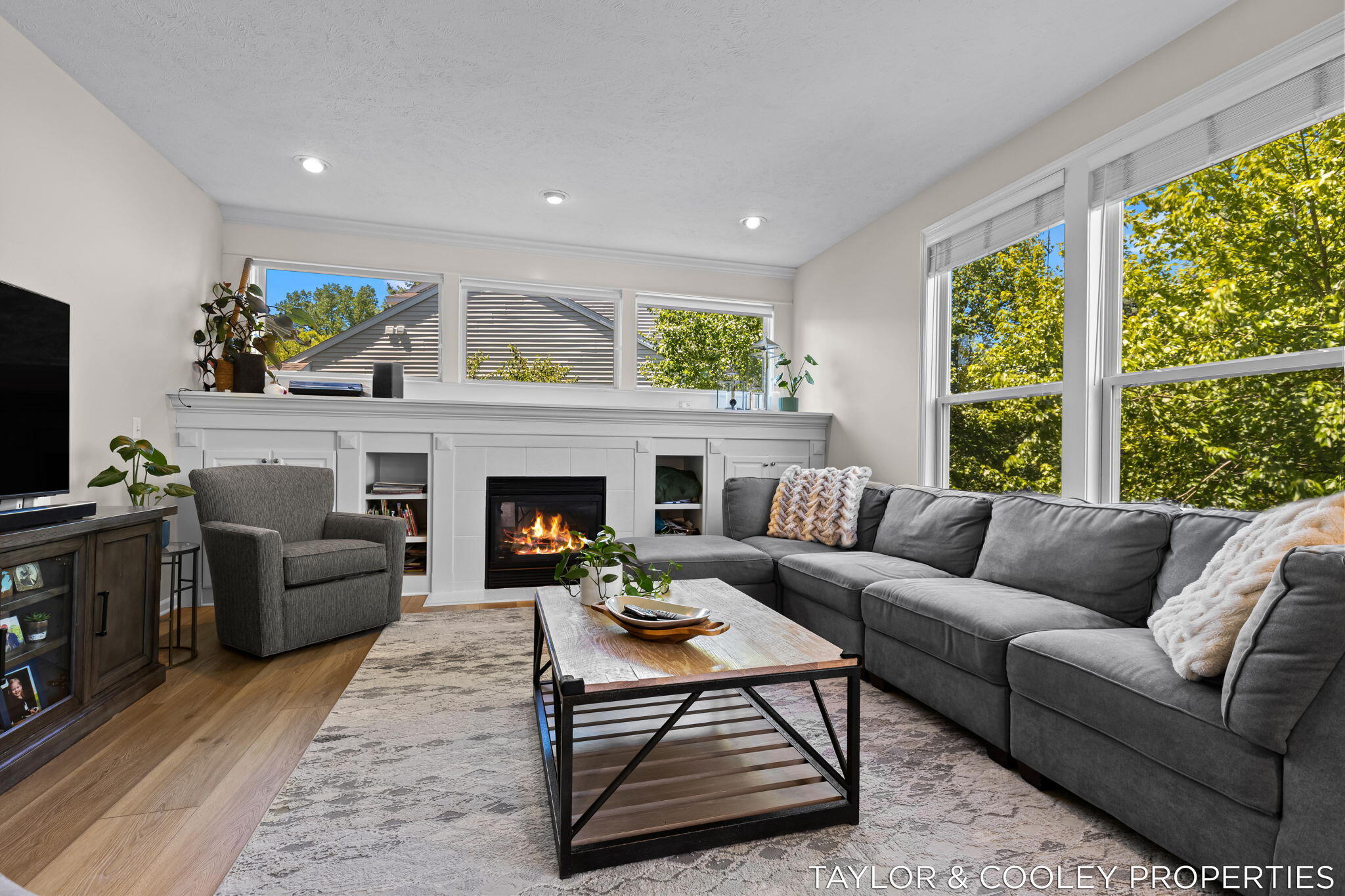 5616 Highbury Drive SE Ada MI 49301