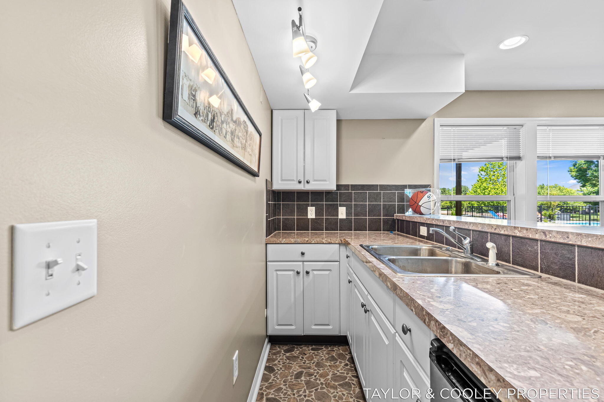 5616 Highbury Drive SE Ada MI 49301