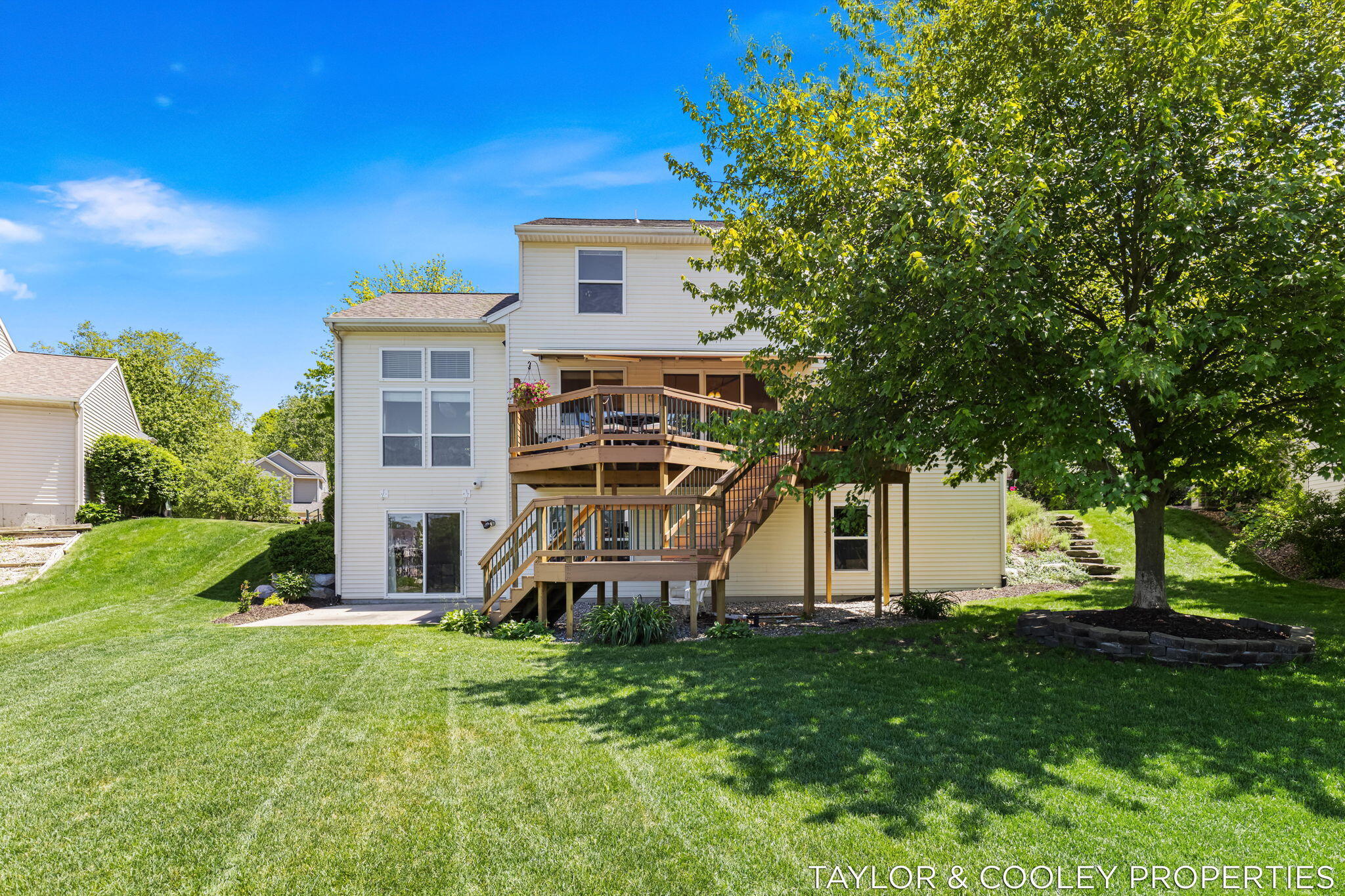 5616 Highbury Drive SE Ada MI 49301