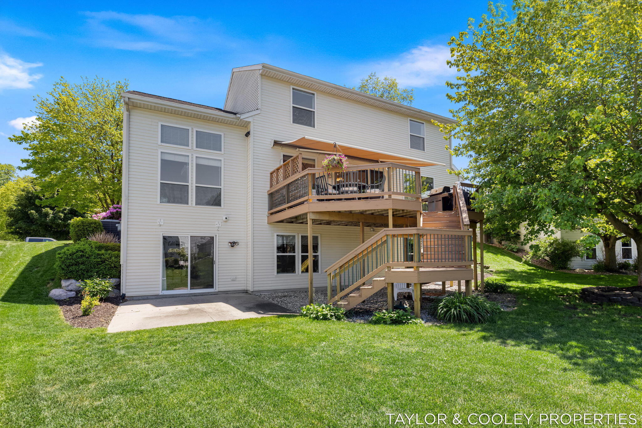 5616 Highbury Drive SE Ada MI 49301
