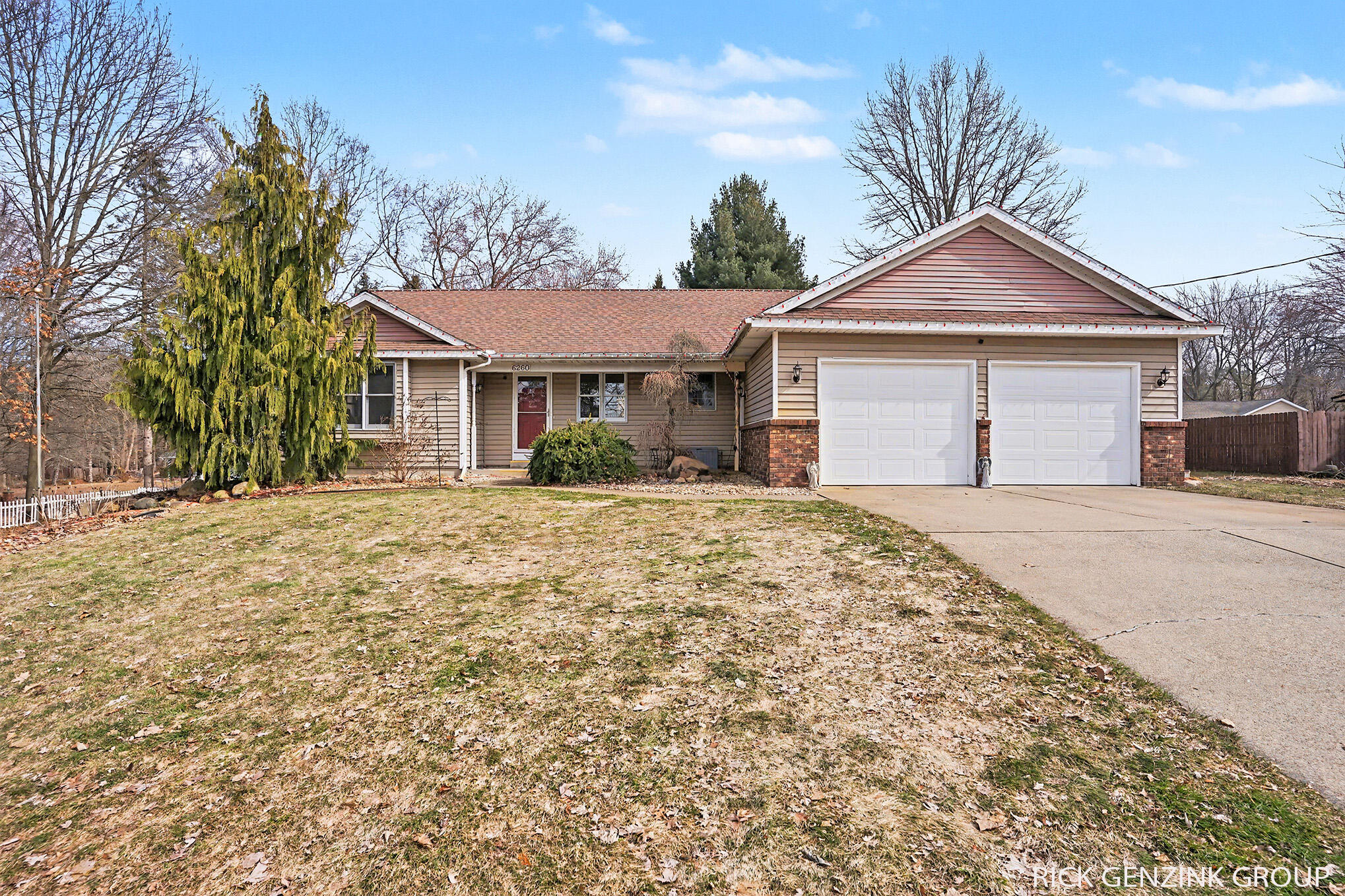 6260 Pine Crest Drive Zeeland MI 49464