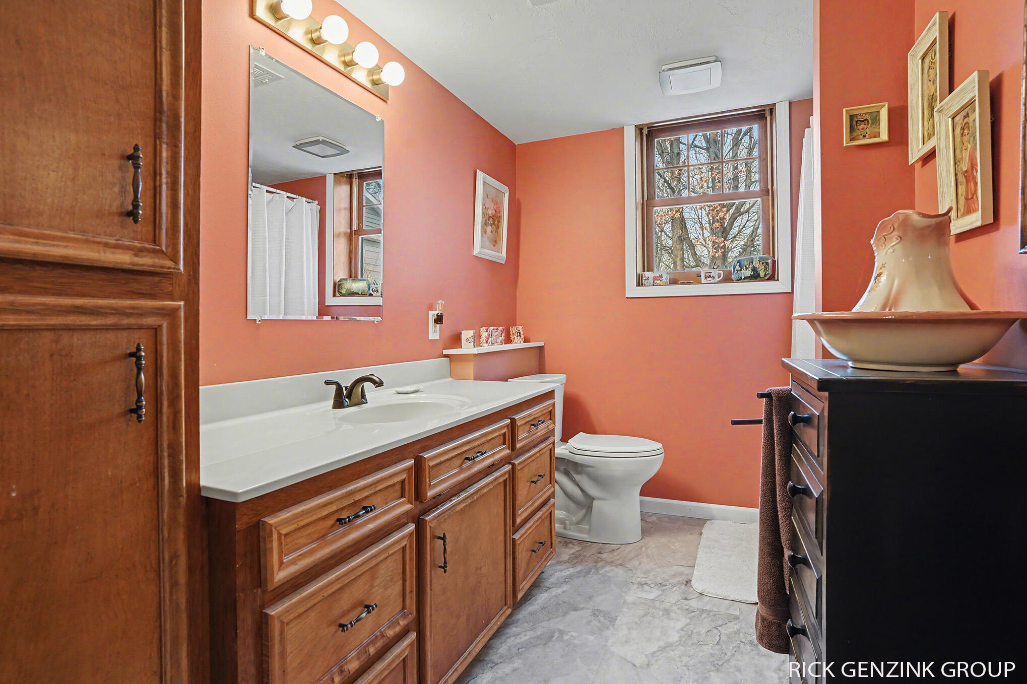 6260 Pine Crest Drive Zeeland MI 49464