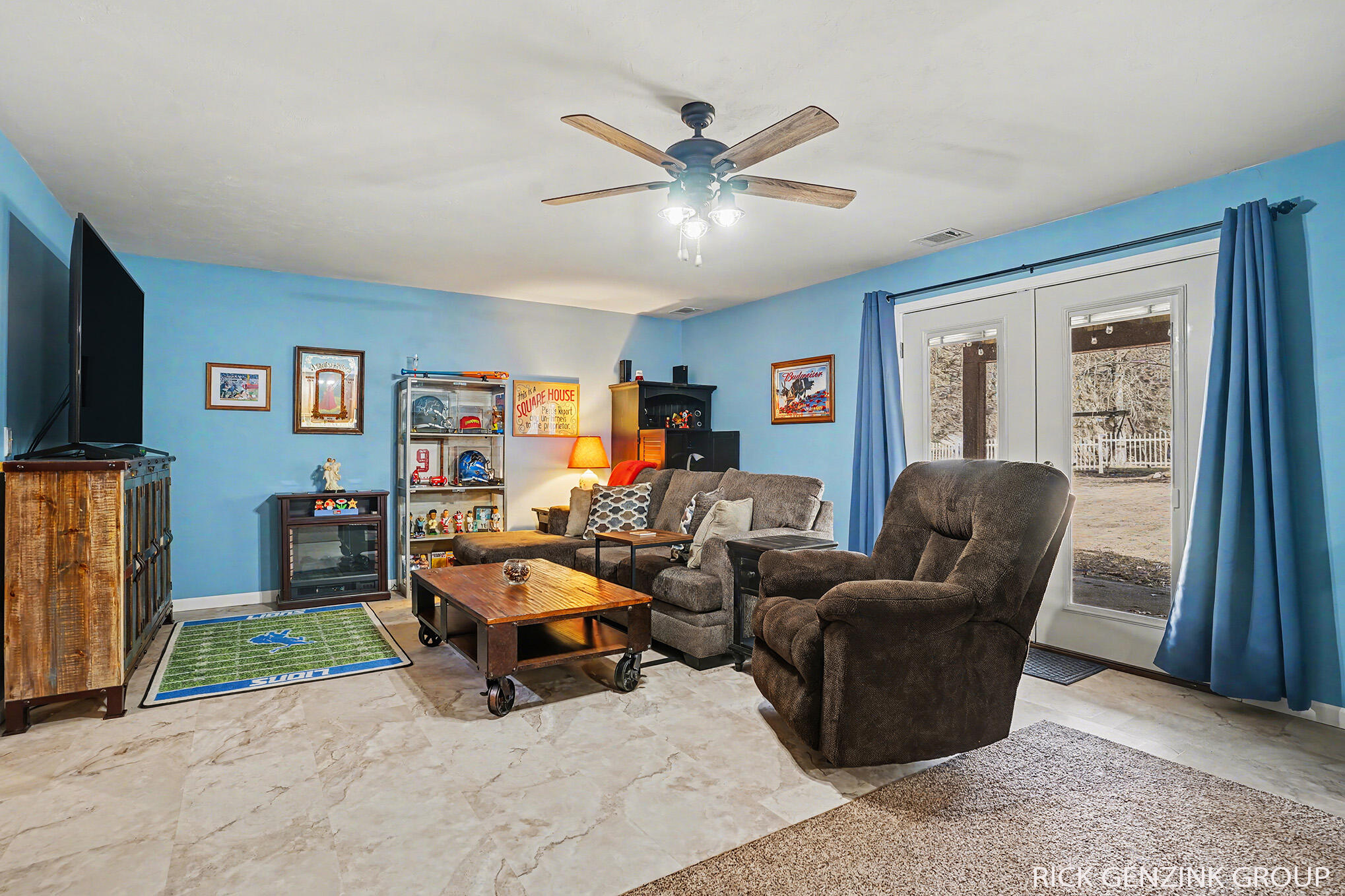 6260 Pine Crest Drive Zeeland MI 49464