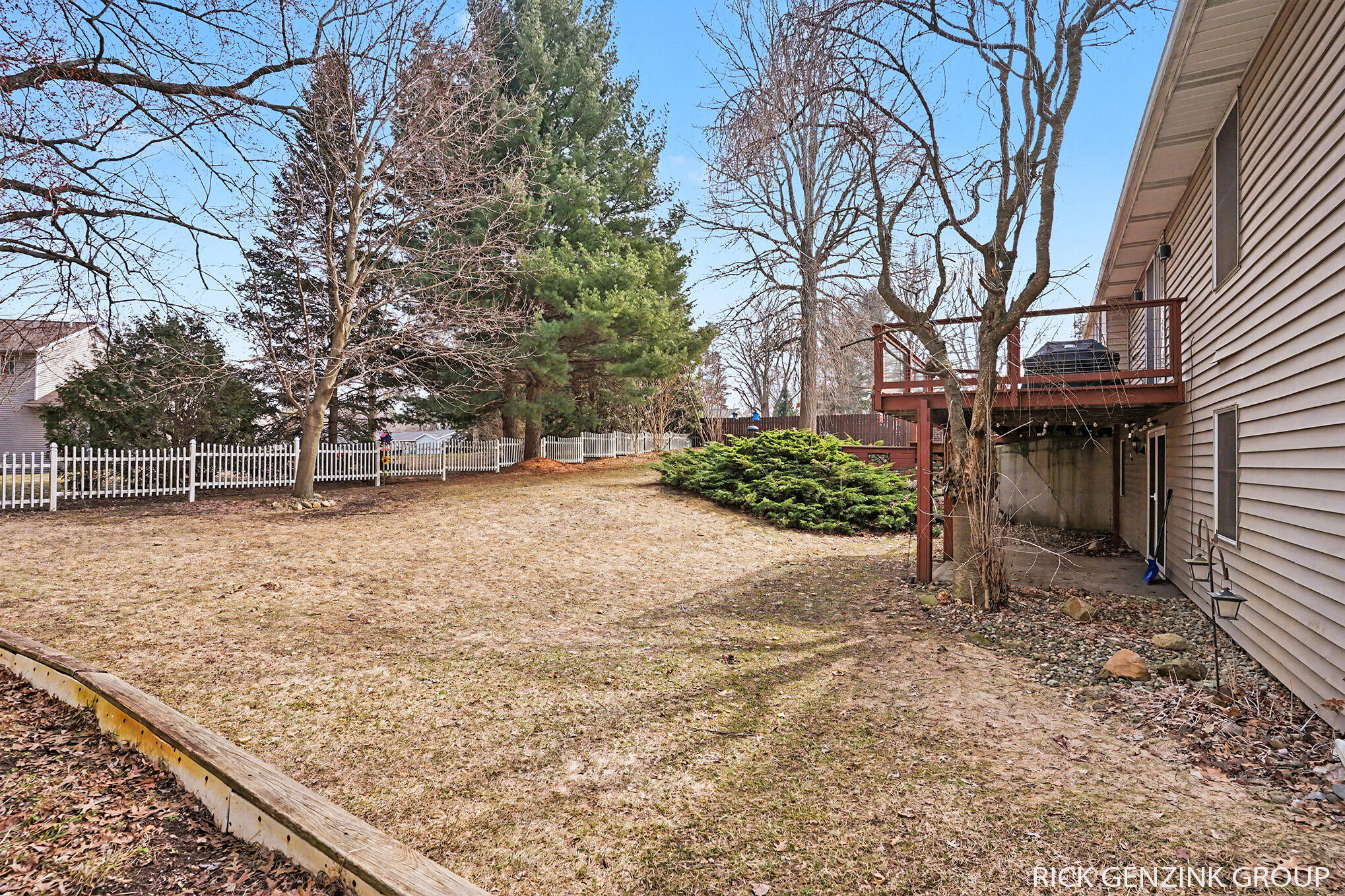 6260 Pine Crest Drive Zeeland MI 49464