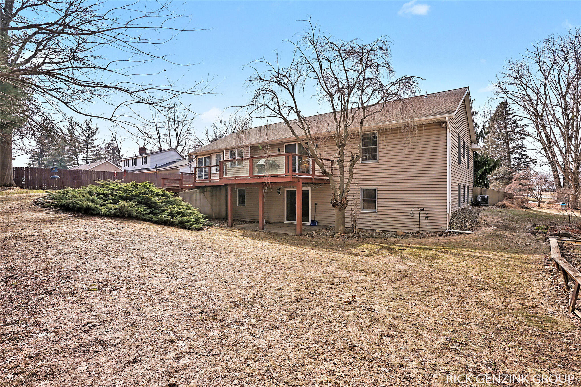 6260 Pine Crest Drive Zeeland MI 49464