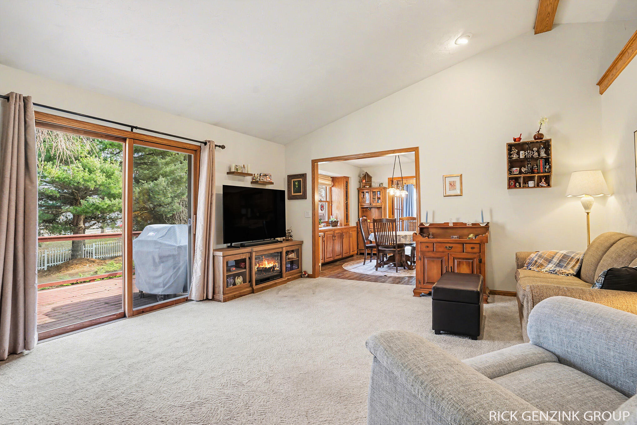 6260 Pine Crest Drive Zeeland MI 49464