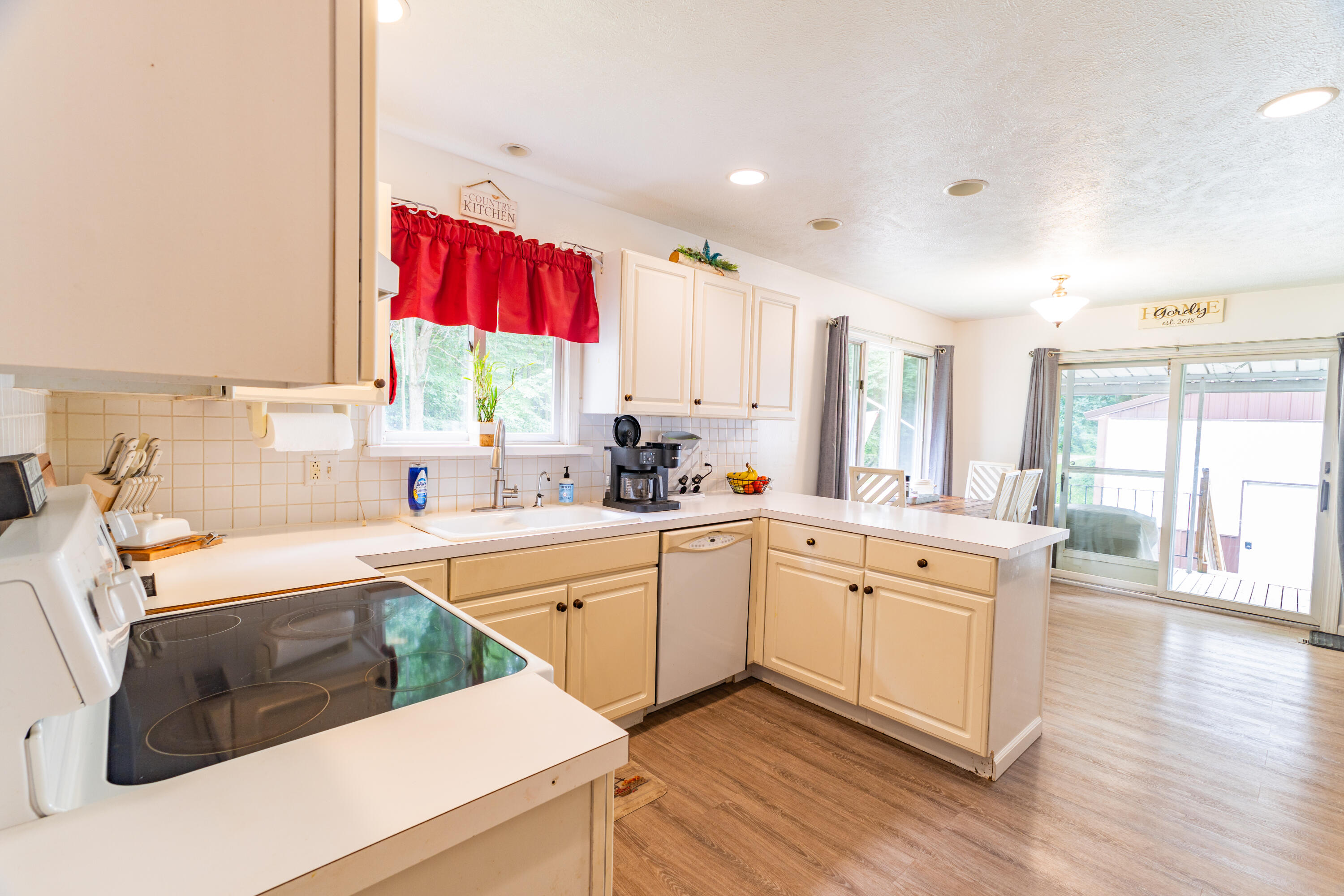50778 Oak Street Grand Junction MI 49056