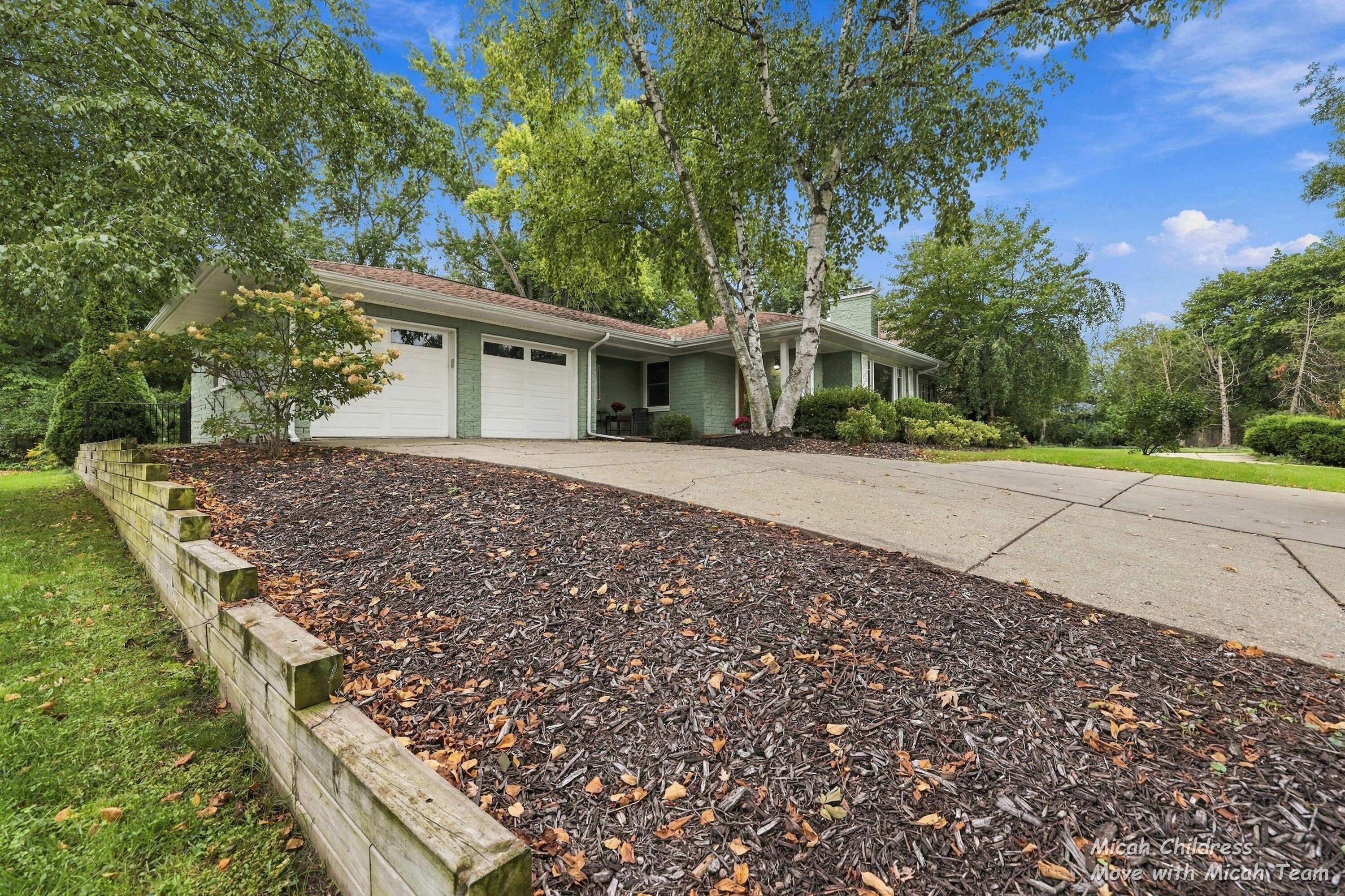 2730 Robinson Road SE Grand Rapids MI 49506