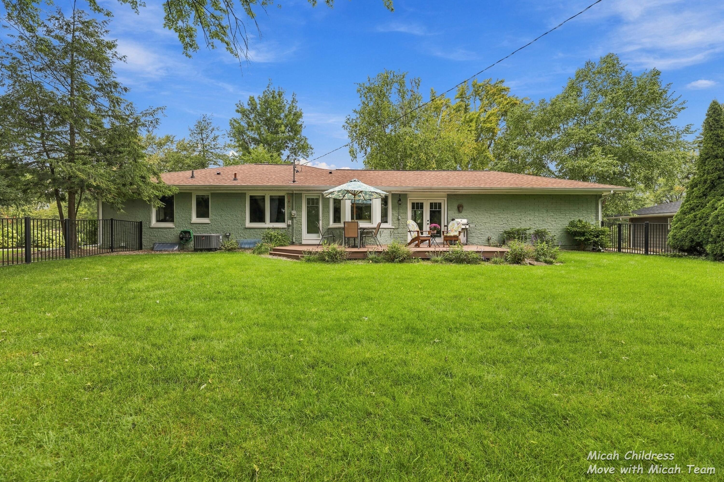 2730 Robinson Road SE Grand Rapids MI 49506