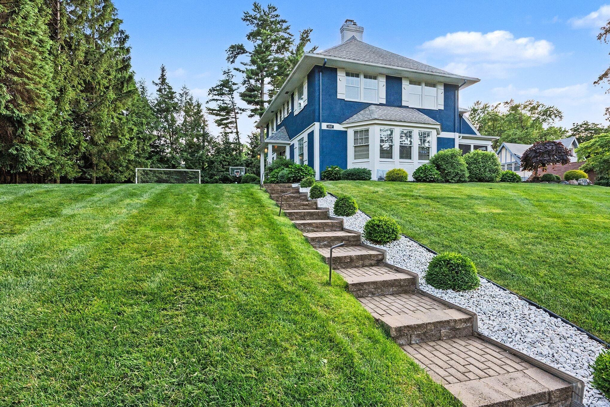 Kalamazoo MI, 1517 Spruce Drive