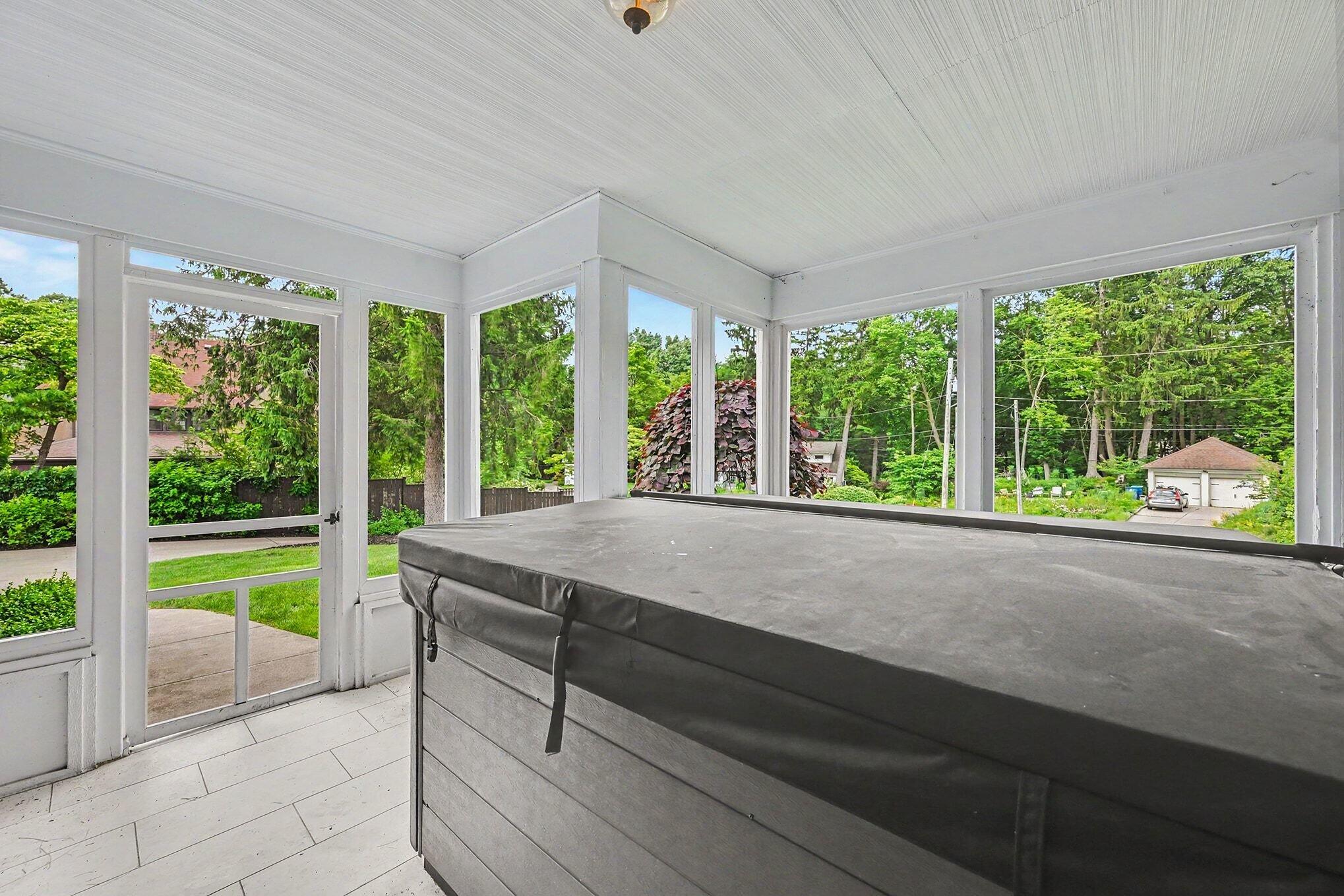 1517 Spruce Drive Kalamazoo MI 49008