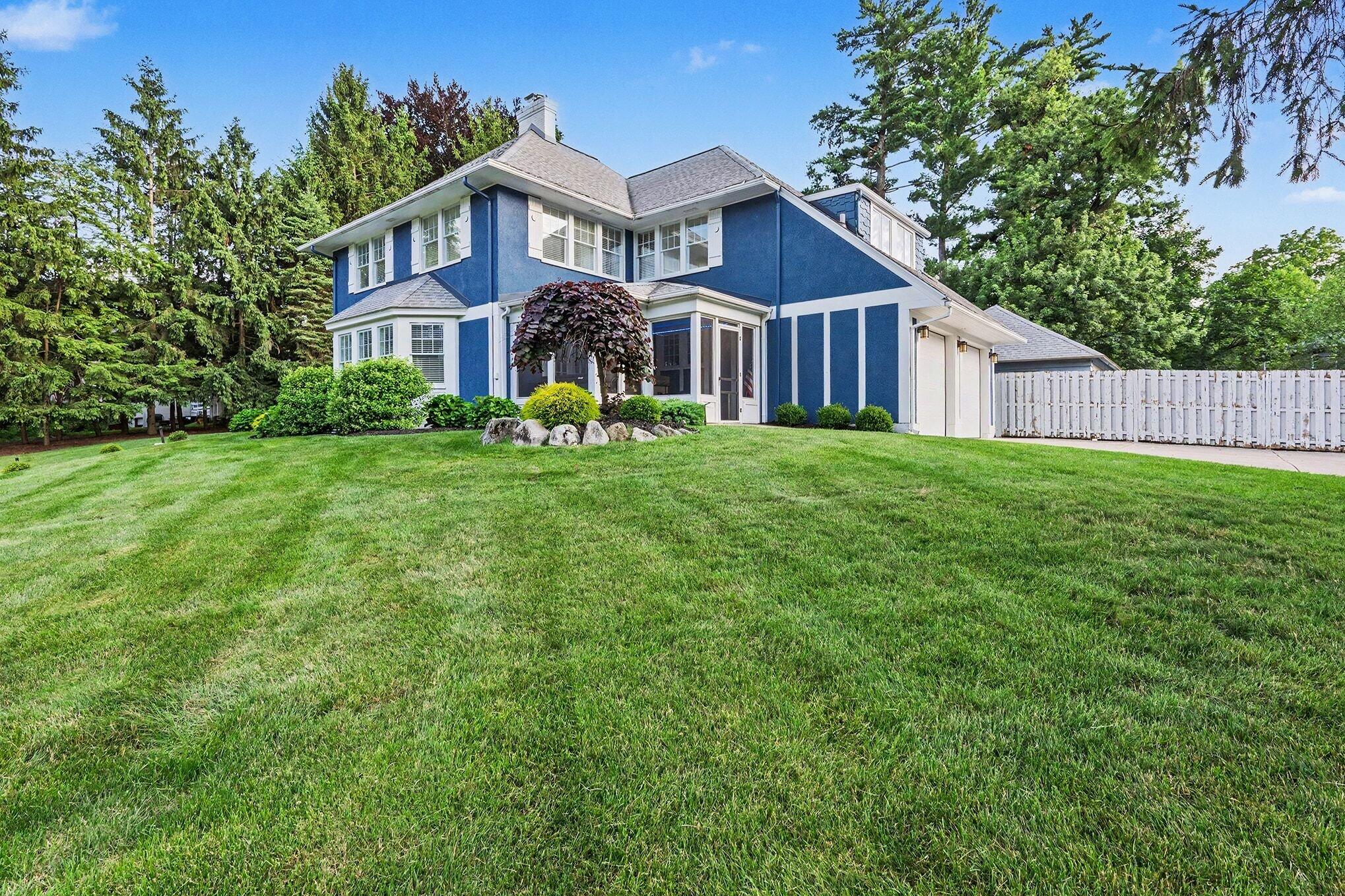 1517 Spruce Drive Kalamazoo MI 49008
