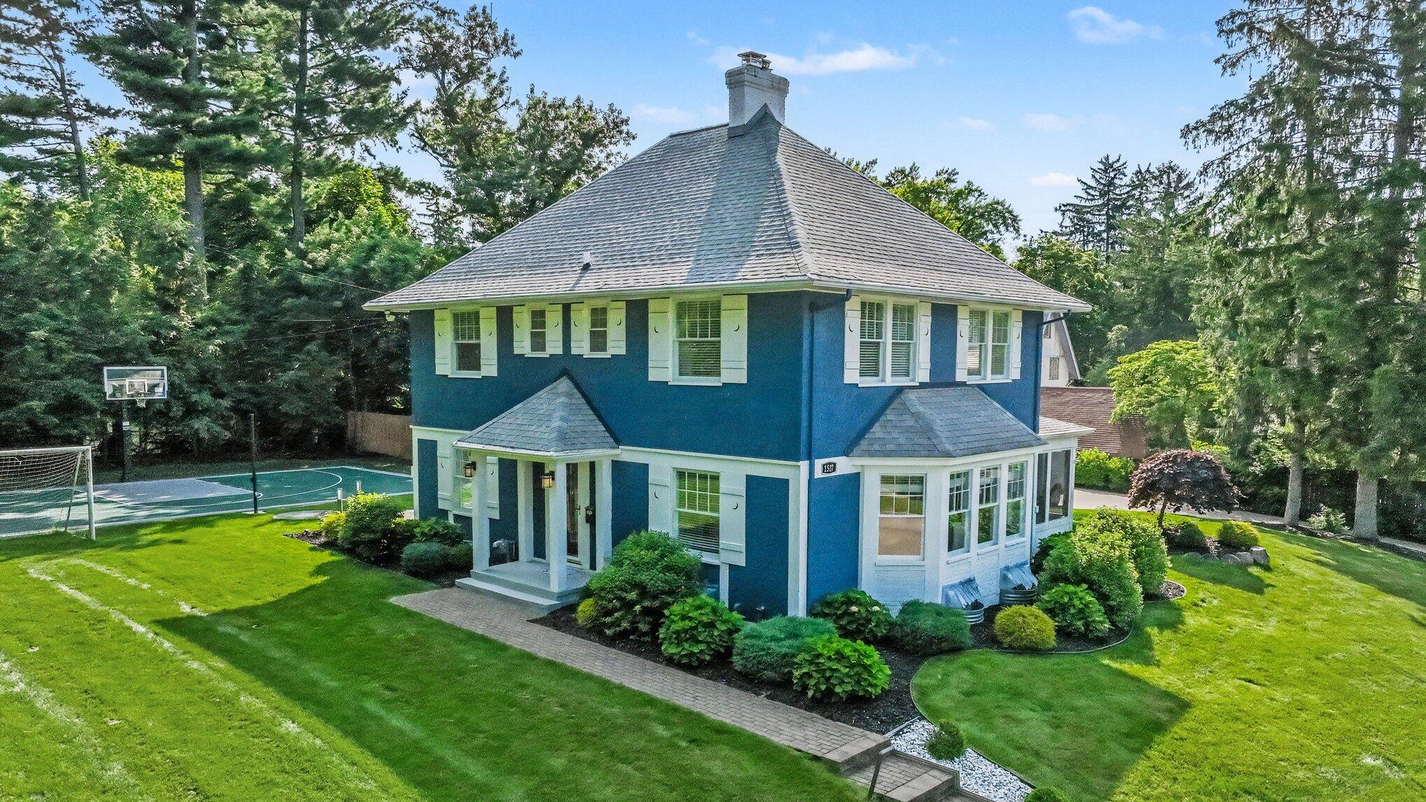1517 Spruce Drive Kalamazoo MI 49008