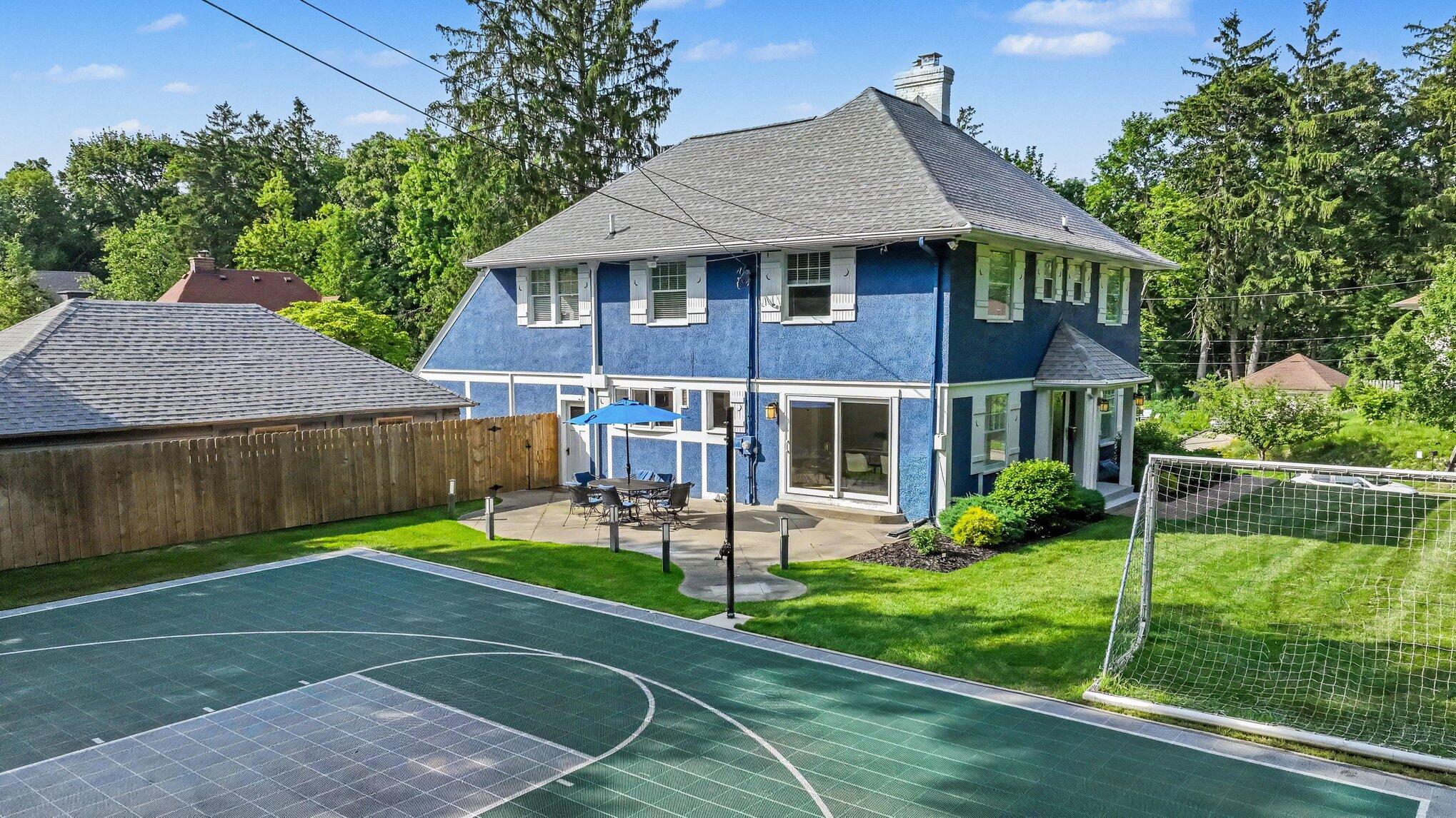 1517 Spruce Drive Kalamazoo MI 49008