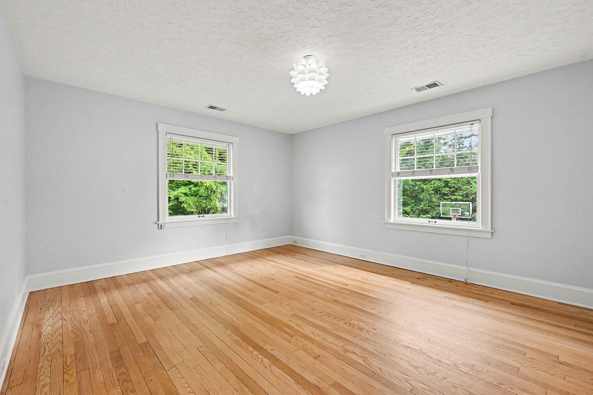 1517 Spruce Drive Kalamazoo MI 49008