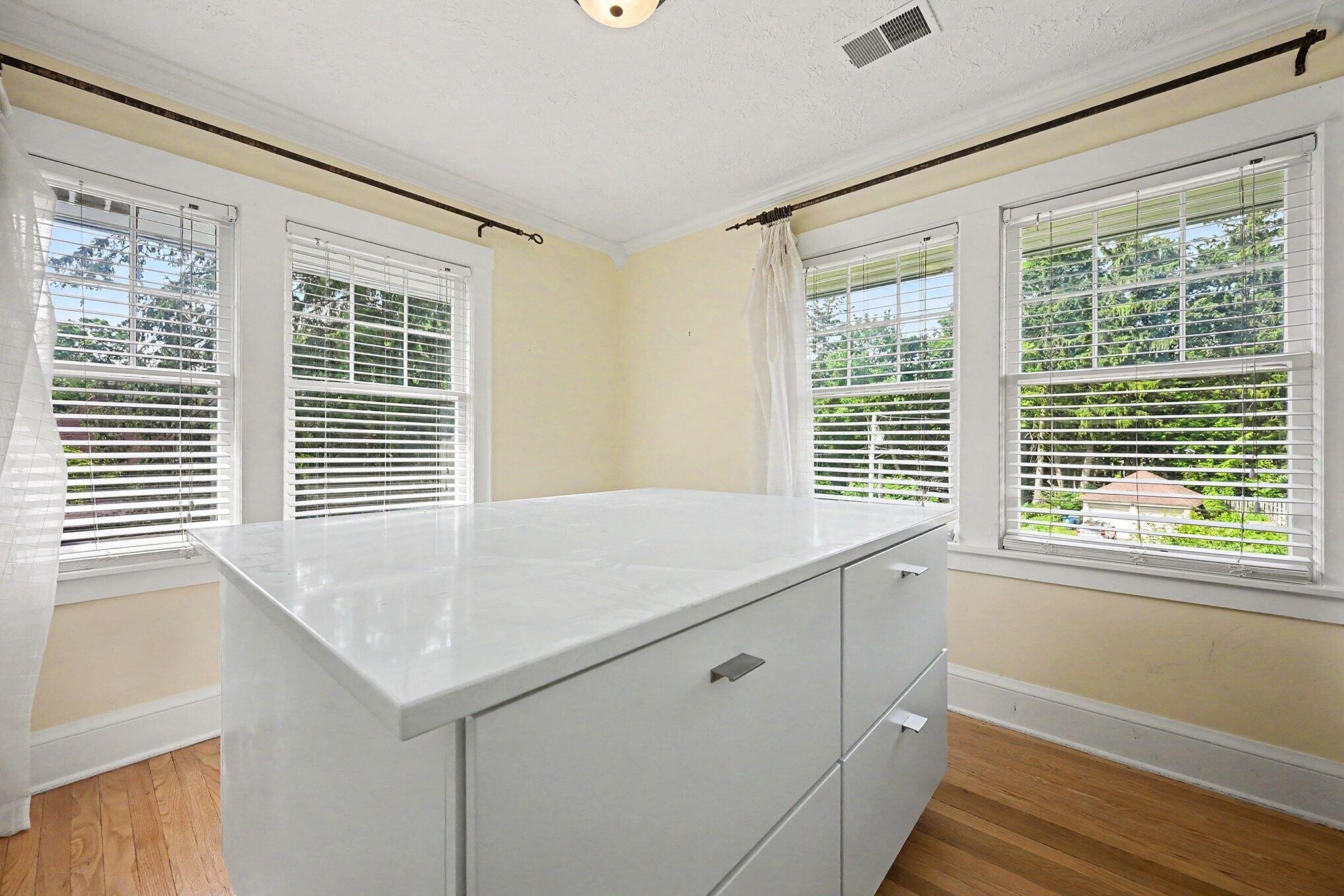 1517 Spruce Drive Kalamazoo MI 49008