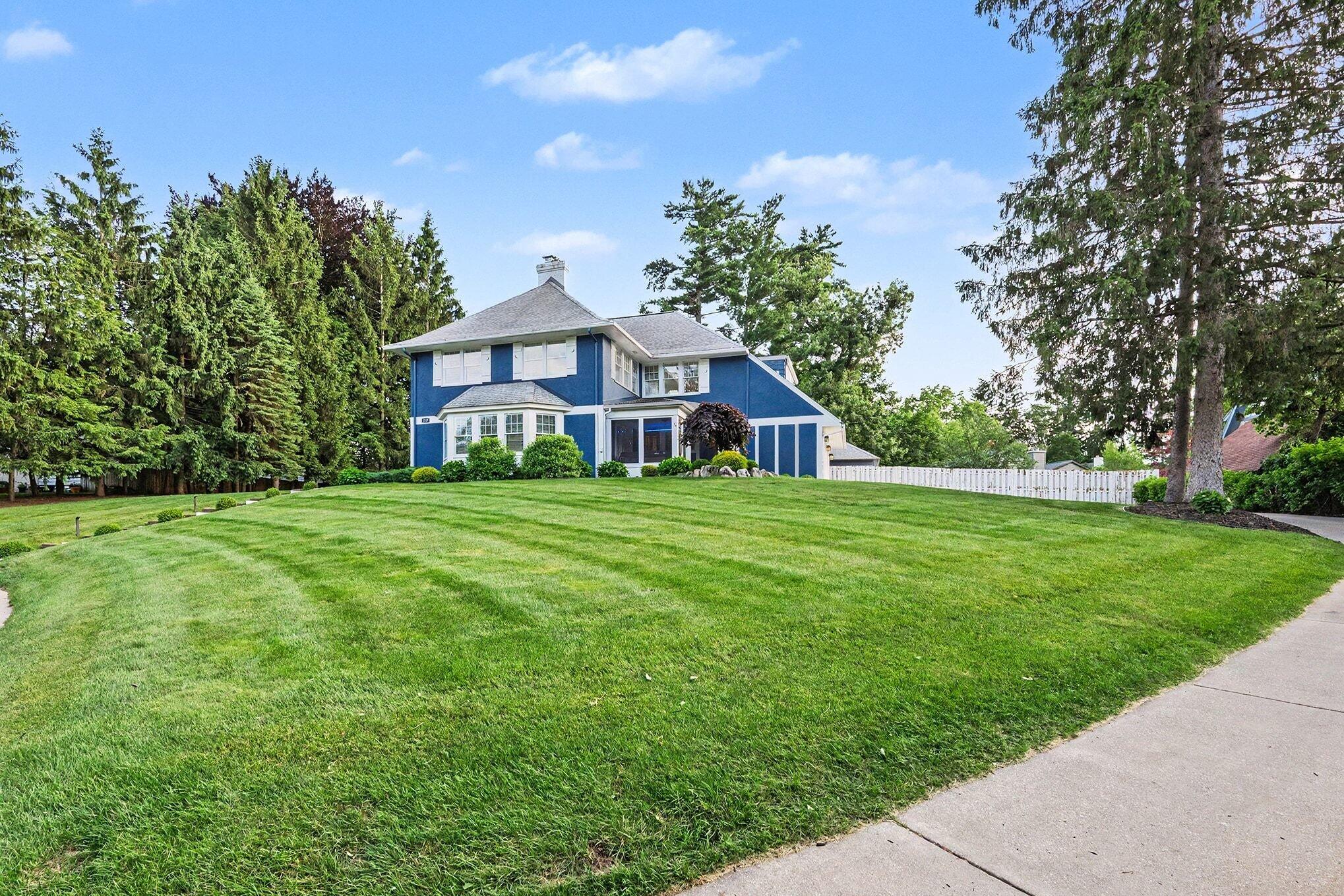 1517 Spruce Drive Kalamazoo MI 49008